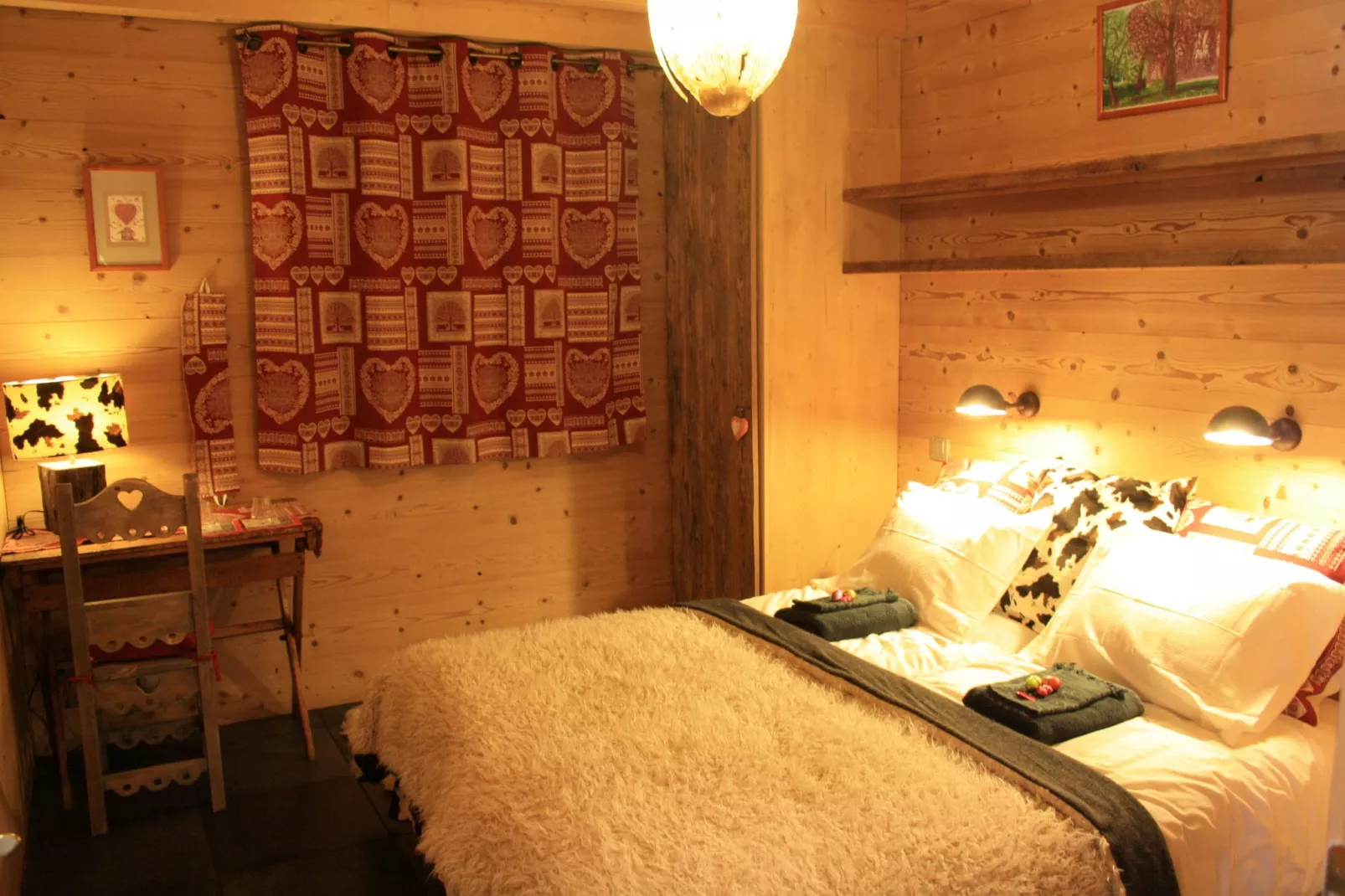 Idyllisch chalet in Le Chinaillon met sauna-Slaapkamer