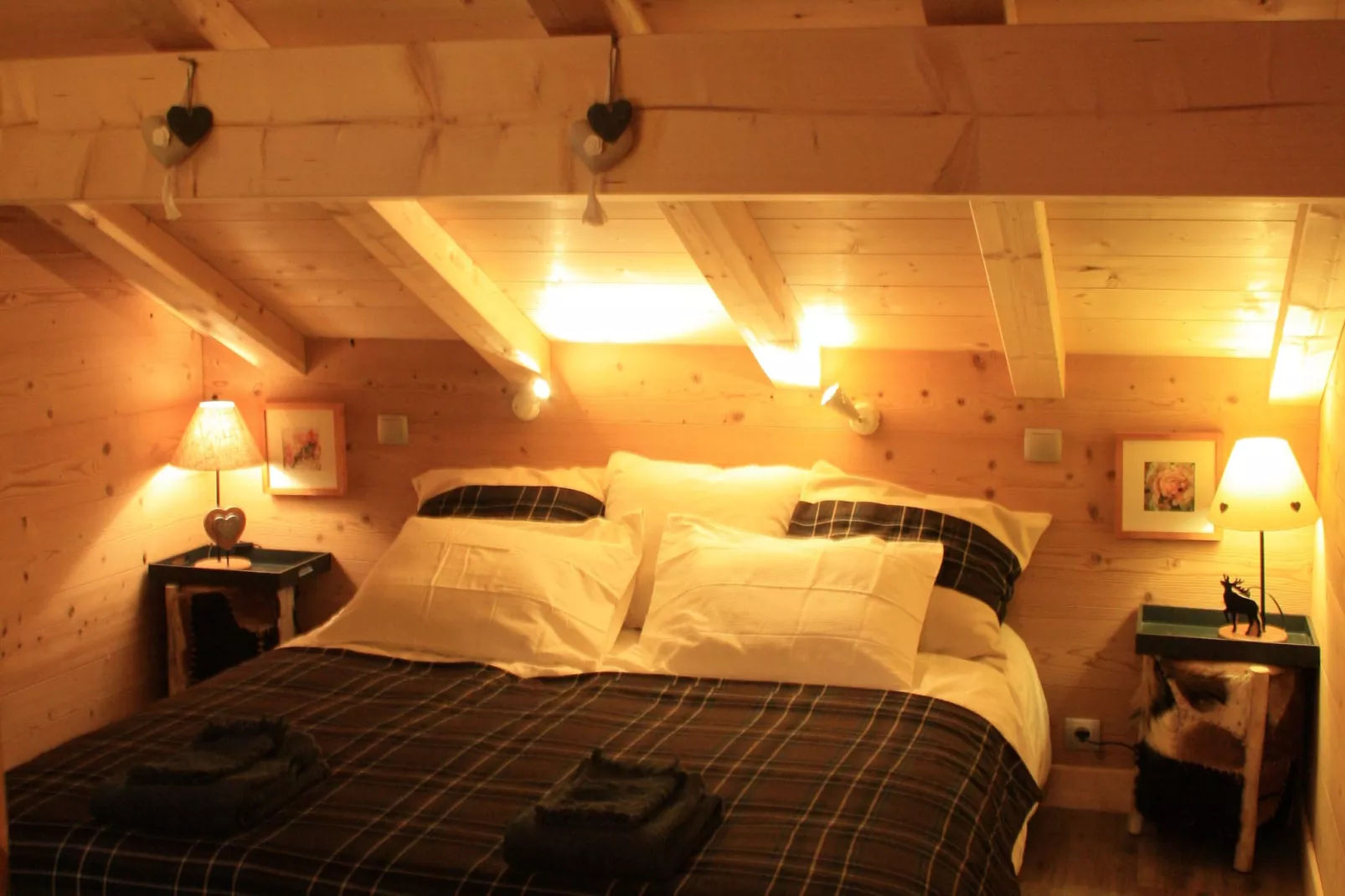Idyllisch chalet in Le Chinaillon met sauna-Slaapkamer
