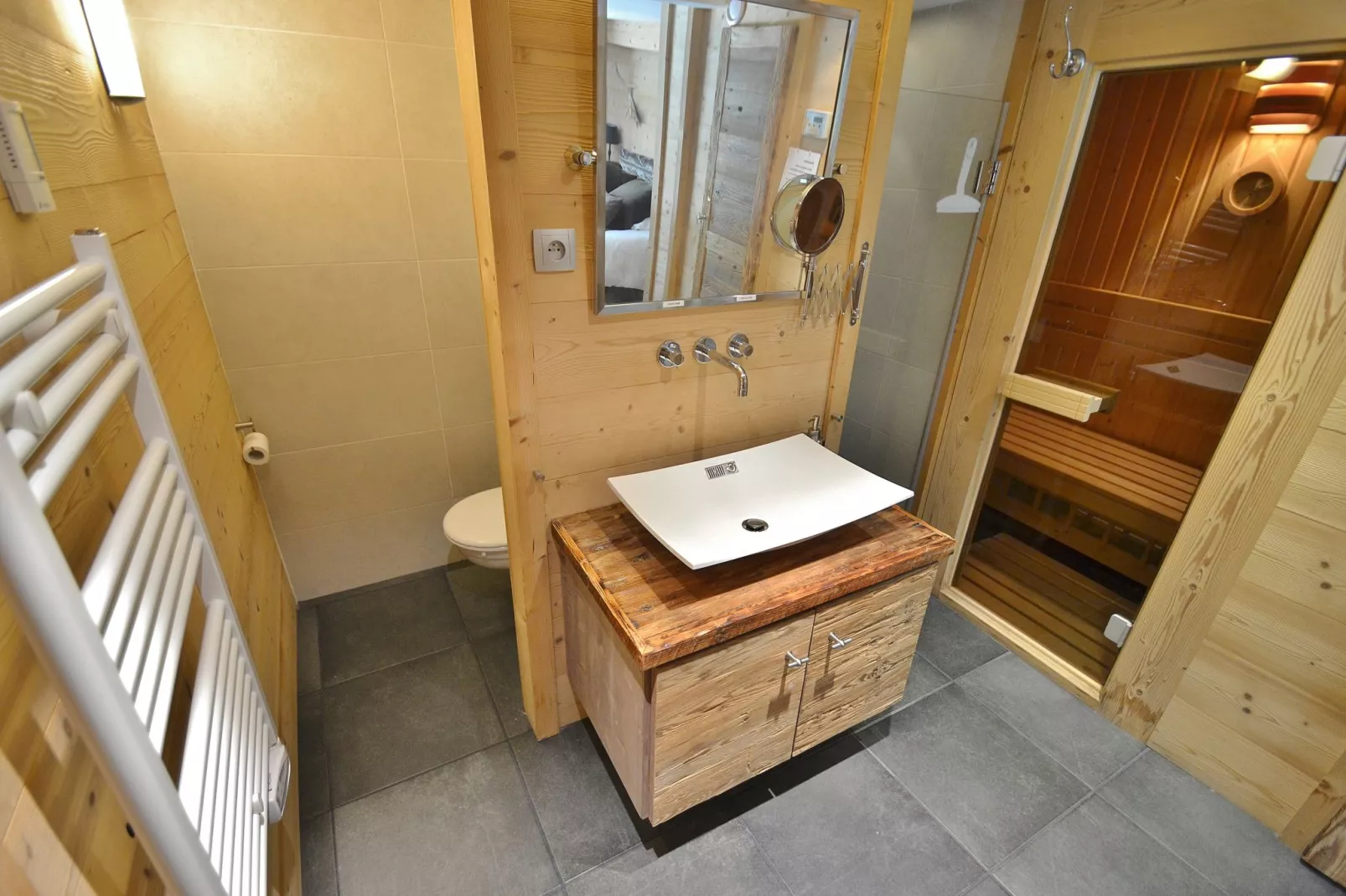 Idyllisch chalet in Le Chinaillon met sauna-Badkamer