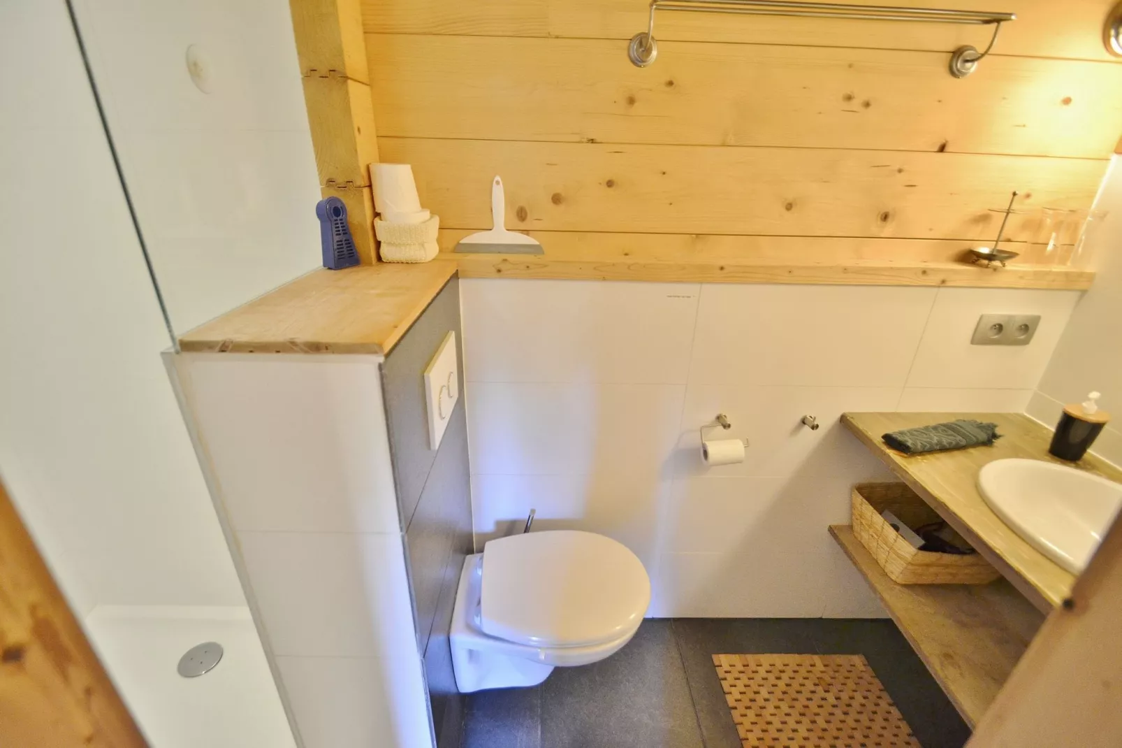 Idyllisch chalet in Le Chinaillon met sauna-Badkamer