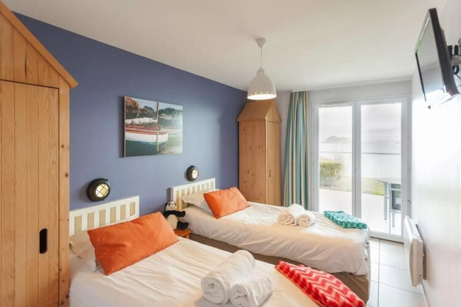 Residence Le Coteau et la Mer Tréboul // 25S Superior - Apt 4 people - 1 bedroom - seafront-Slaapkamer