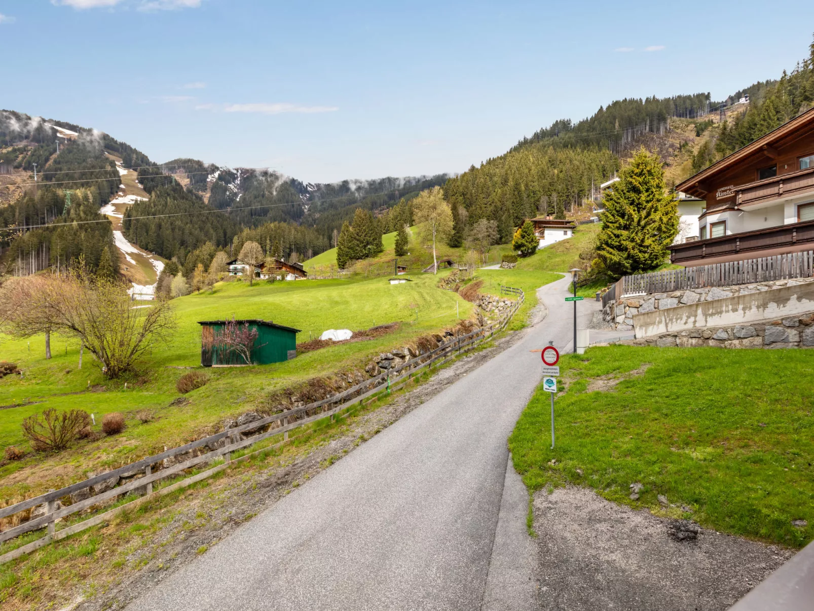 Schihütte-Buiten