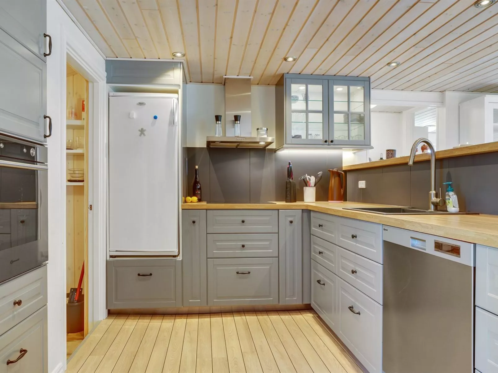 "Erhardt" - 800m from the sea-Binnen