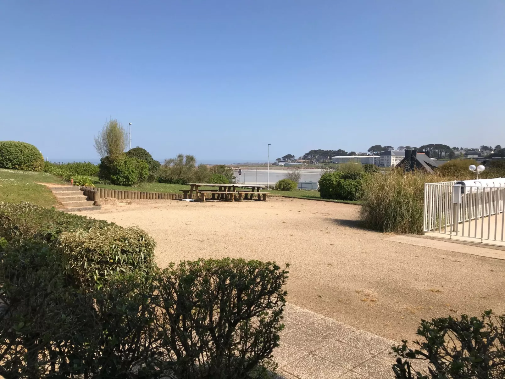 Les terrasses de la plage deTrestel-Buiten