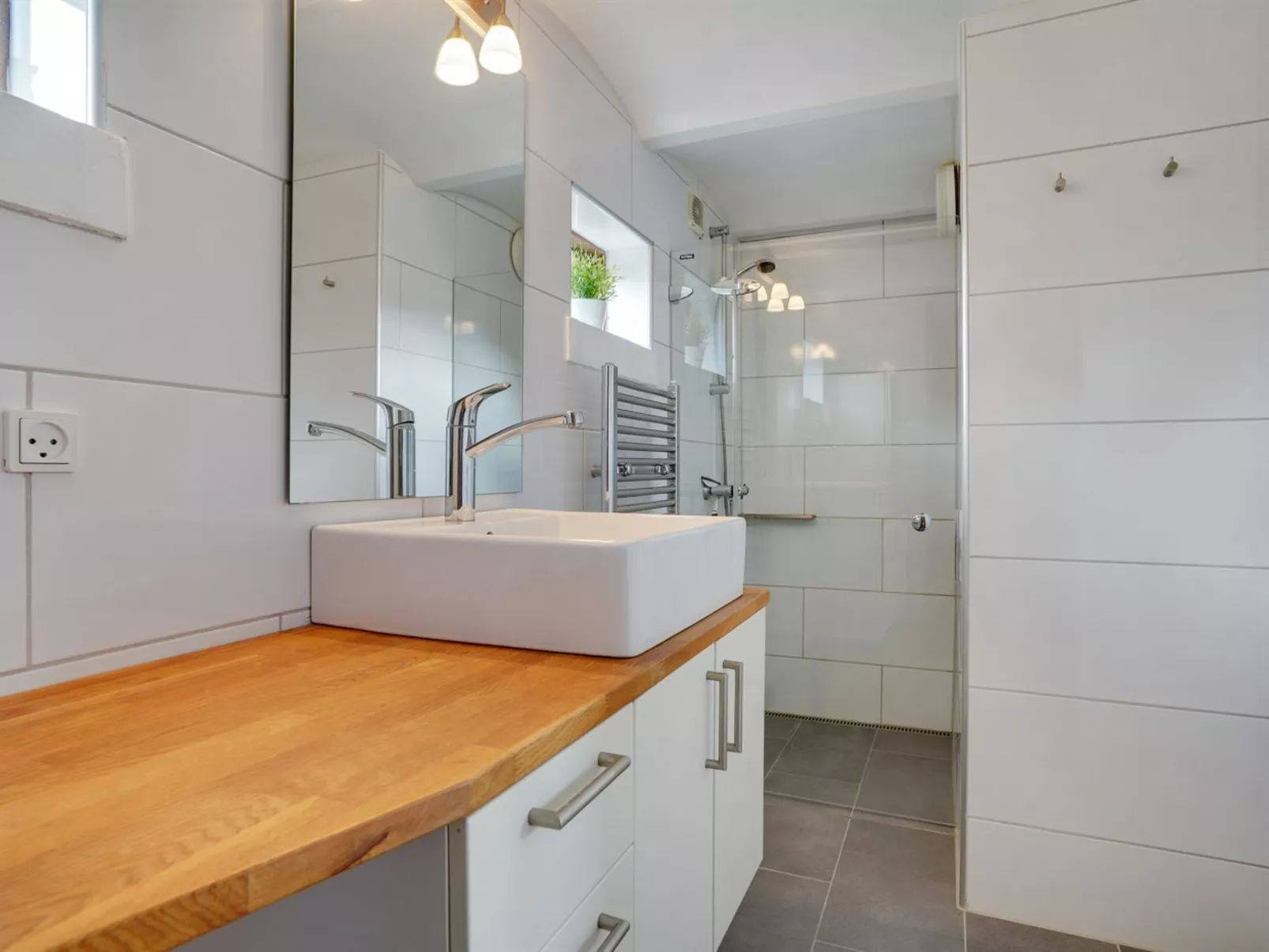 "Eivi" - 150m from the sea-Binnen