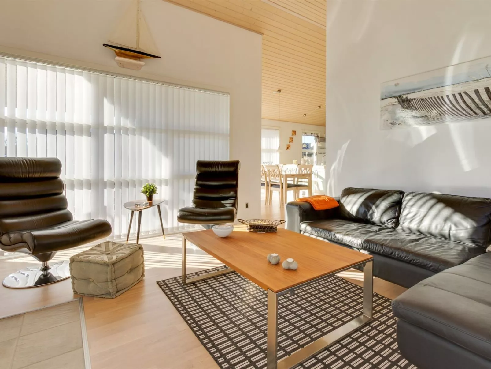"Bertram" - 1.9km from the sea-Binnen