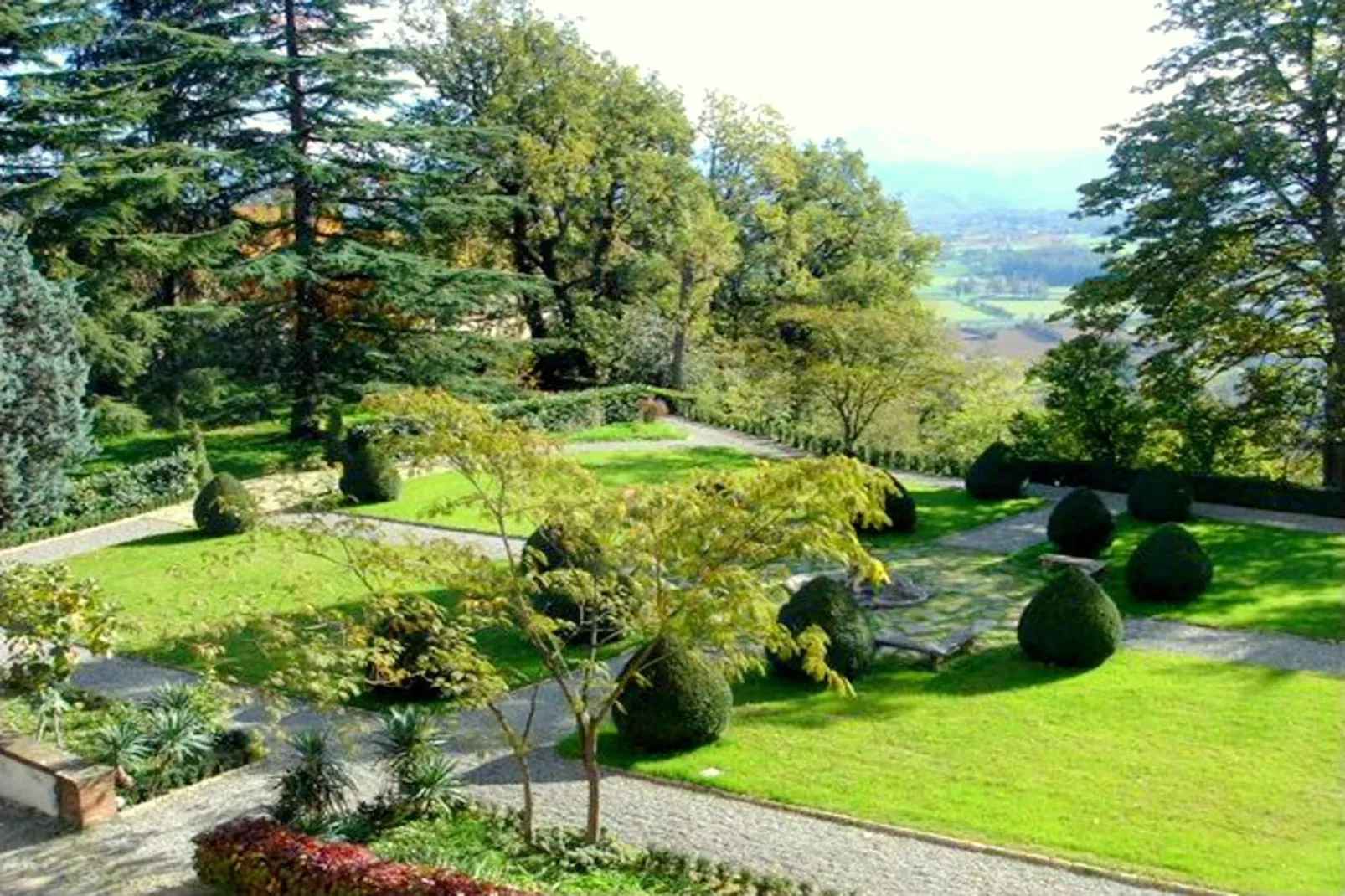 Castello Grimalda - Le Zie-Tuinen zomer