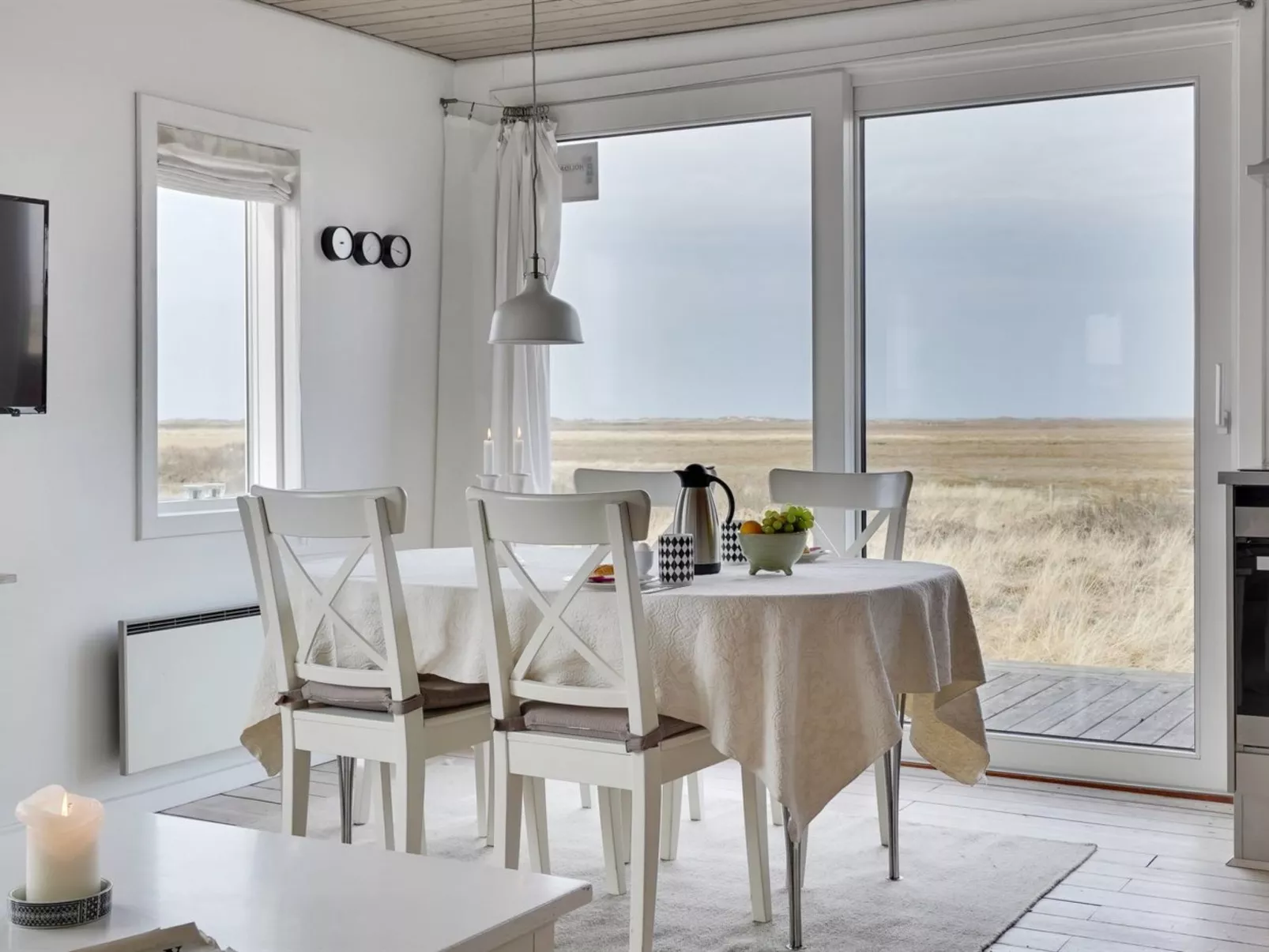 "Lennart" - 750m from the sea-Binnen