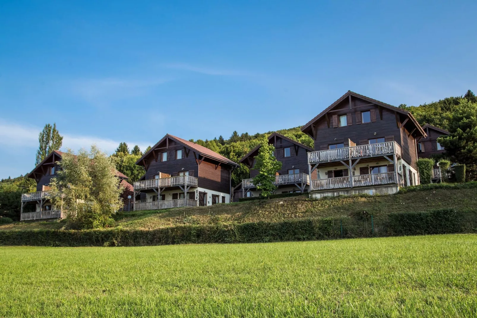 Residence Les Chalets d'Evian 2-Buitenkant zomer