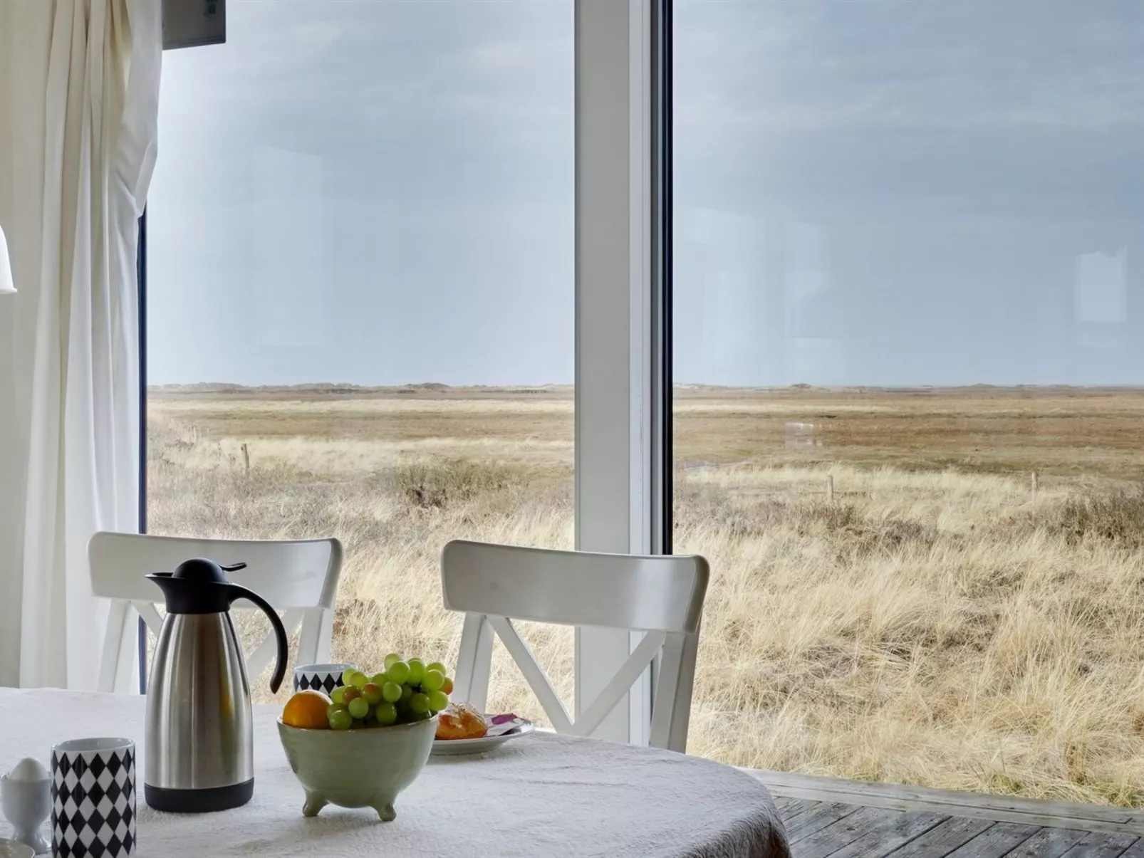 "Lennart" - 750m from the sea-Binnen