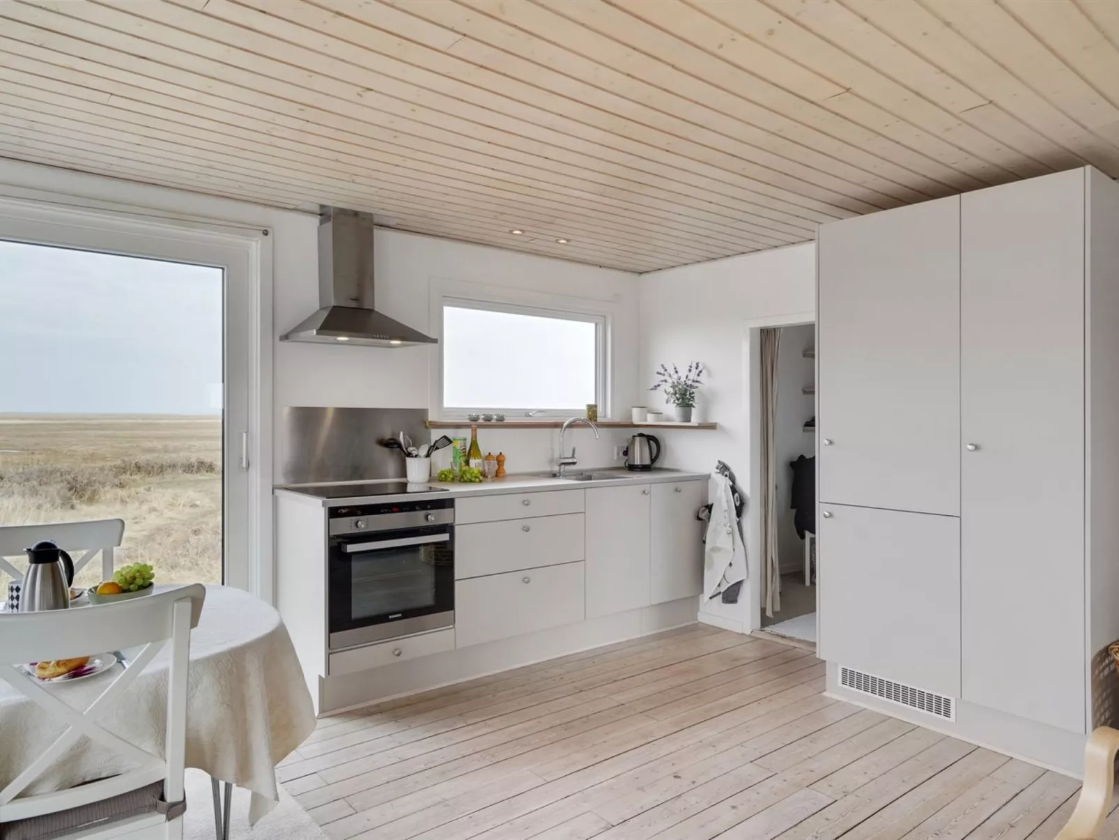 "Lennart" - 750m from the sea-Binnen
