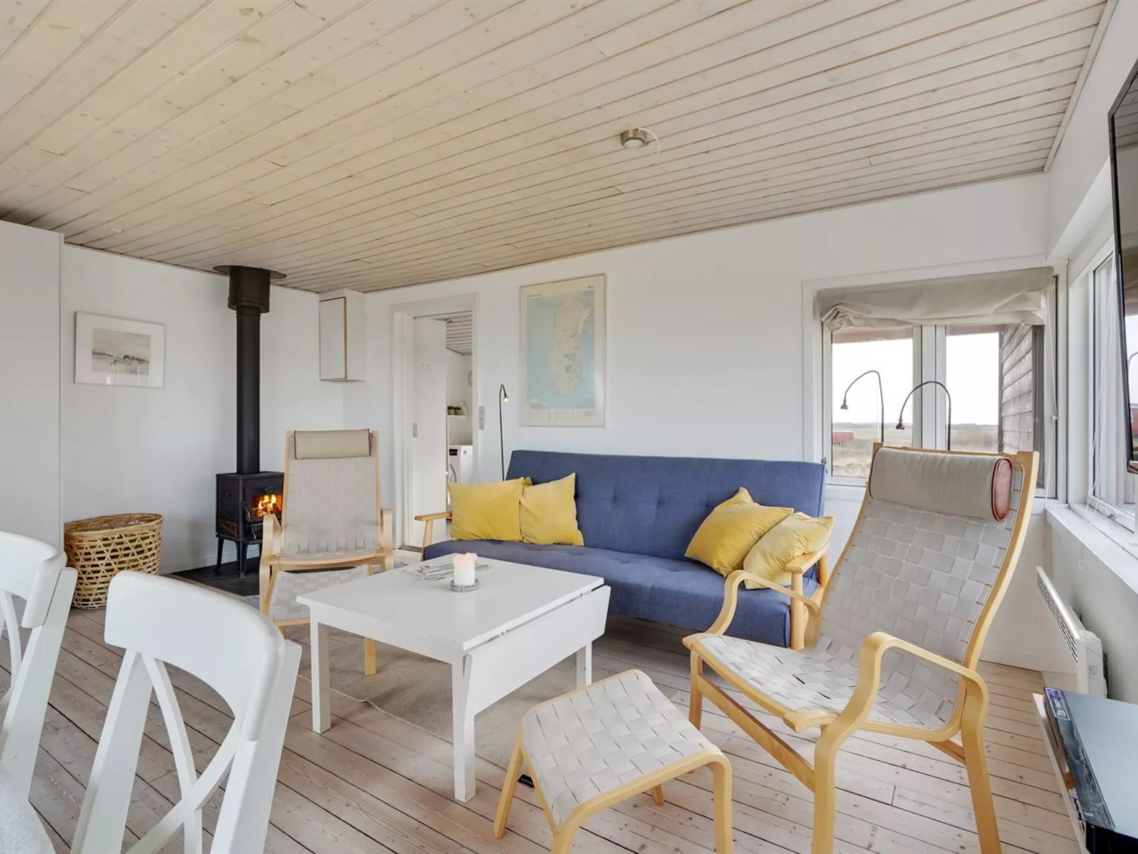 "Lennart" - 750m from the sea-Binnen
