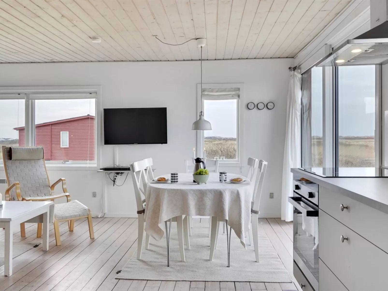 "Lennart" - 750m from the sea-Binnen