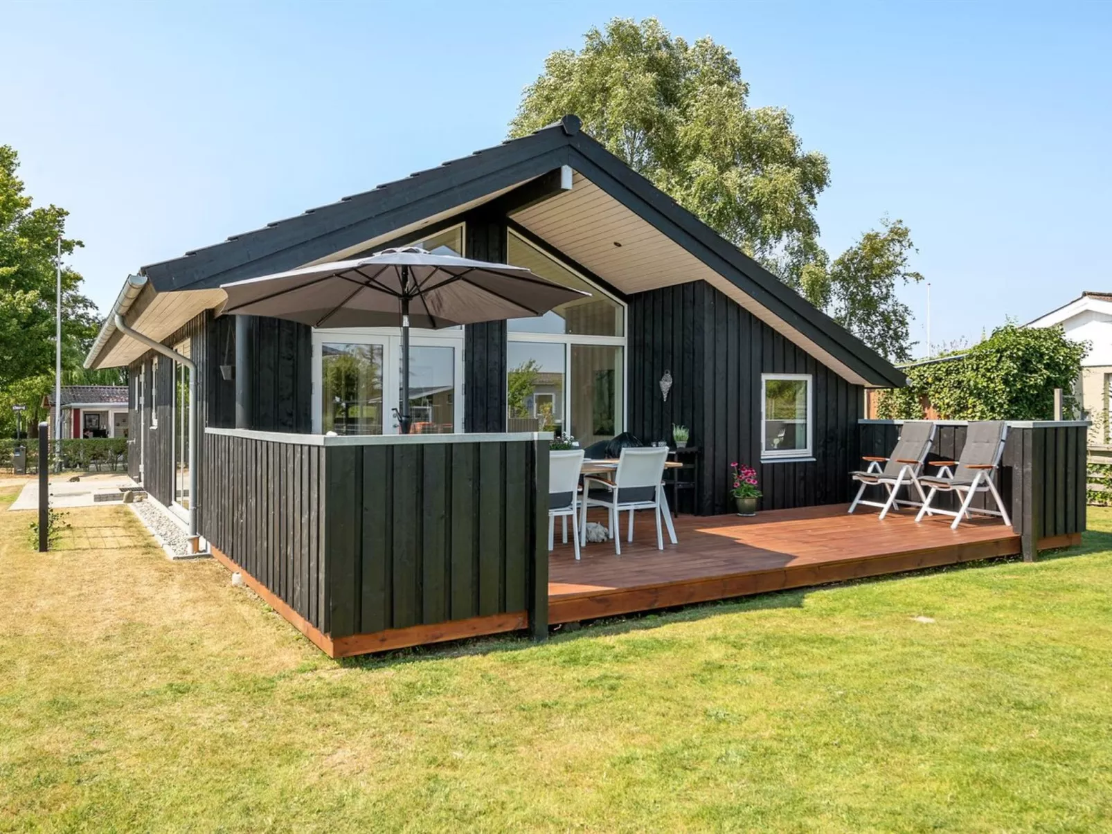 "Sighfrith" - 150m from the sea-Binnen