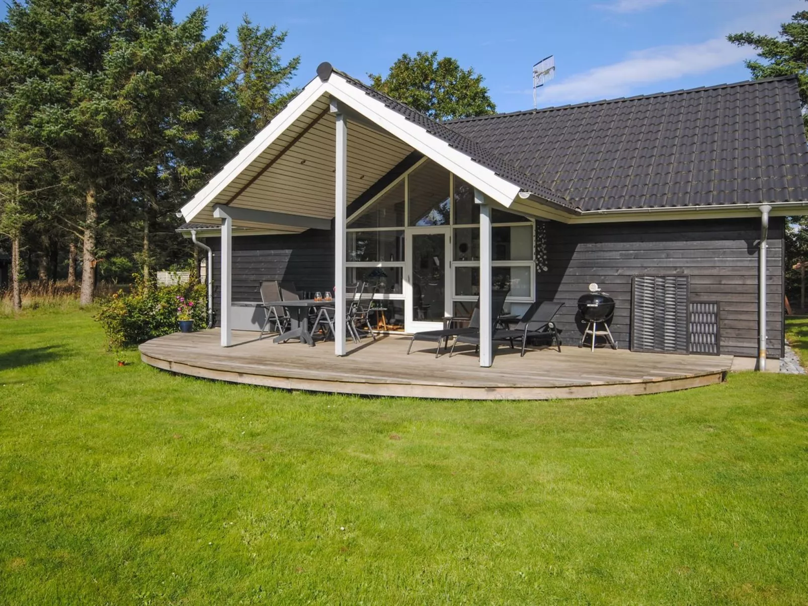 "Leifarne" - 700m from the sea-Buiten