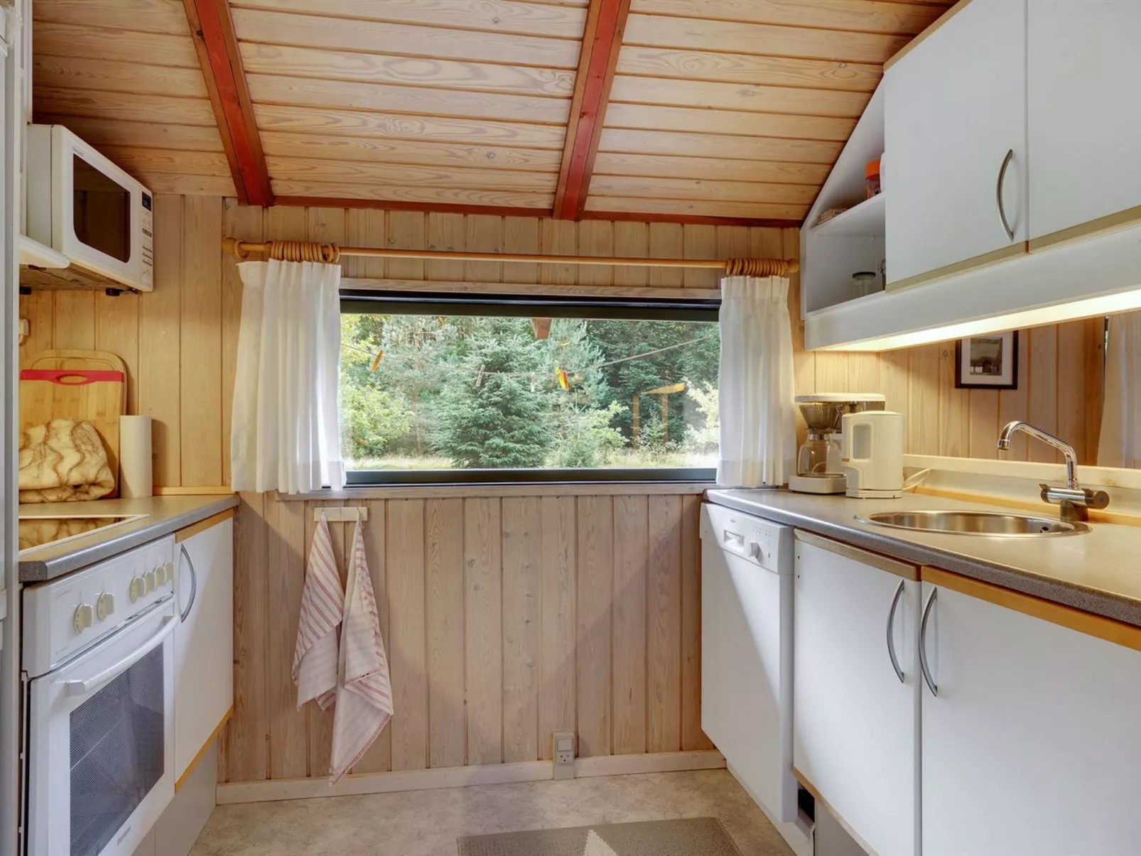 "Esteri" - 800m from the sea-Binnen