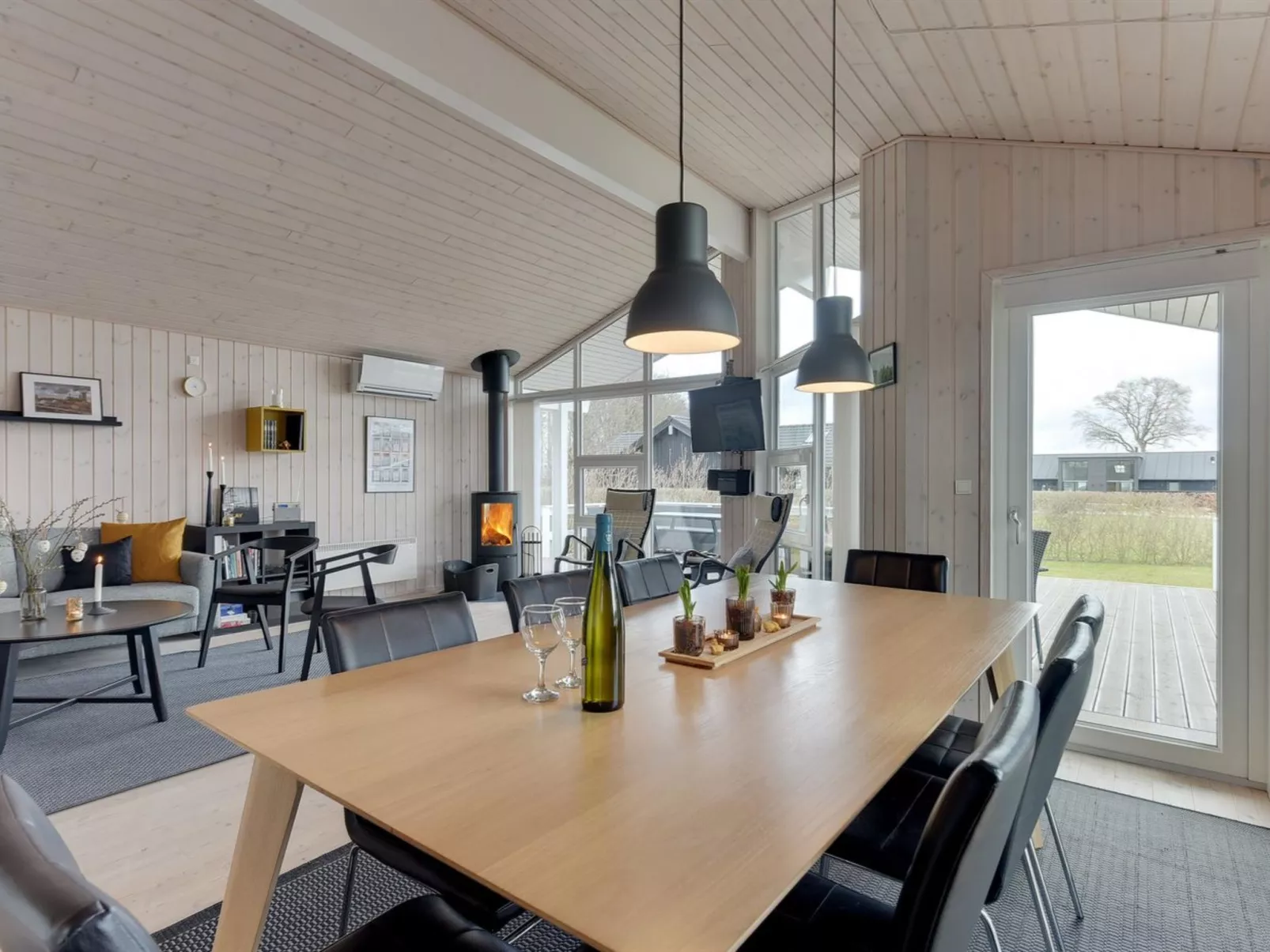 "Darja" - 300m from the sea-Binnen