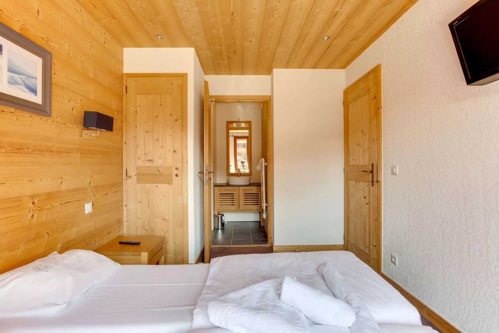 Modern appartement gelegen in authentiek Savoyaards bergdorp-Slaapkamer