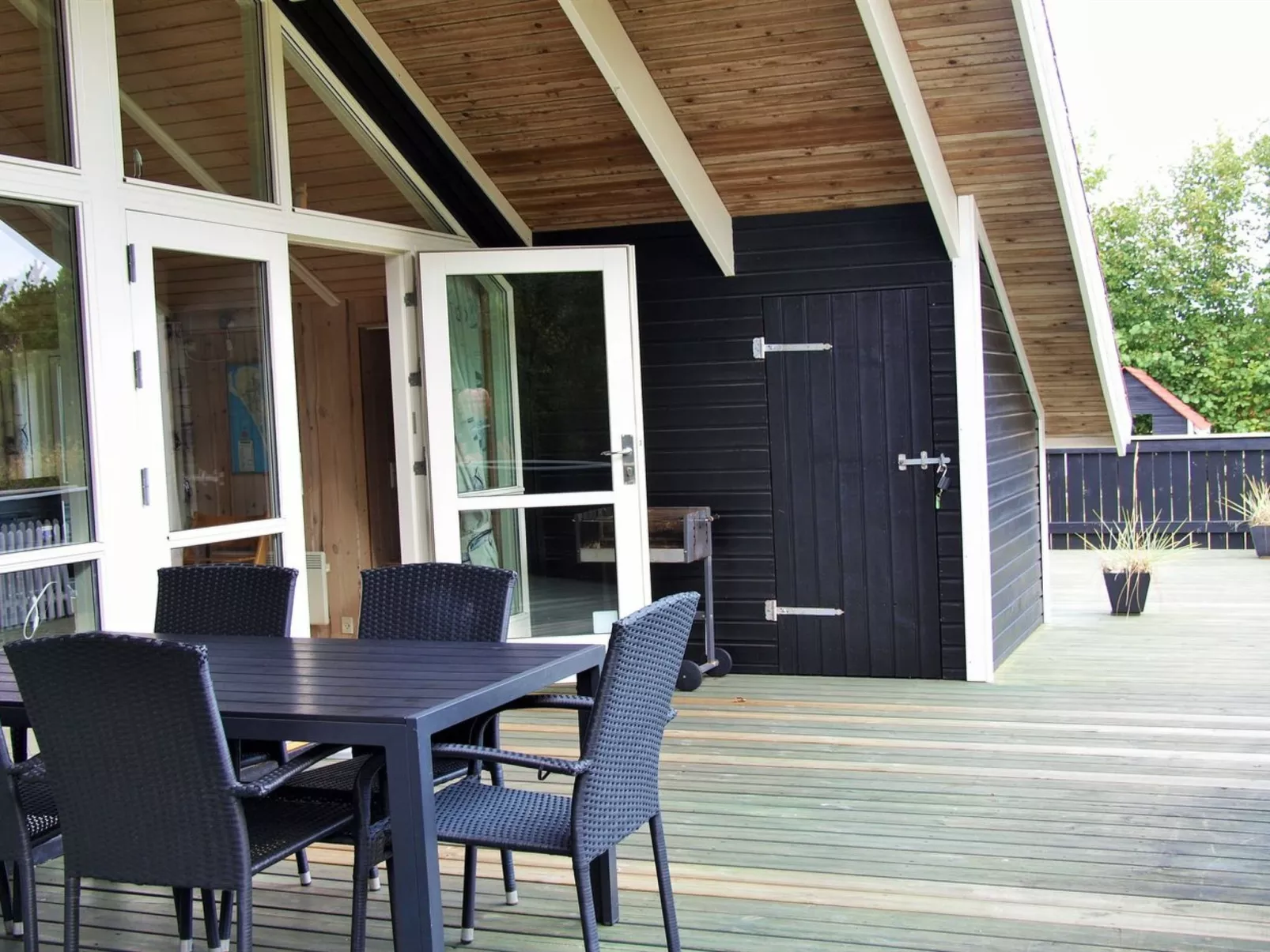 "Germaine" - 1.2km from the sea-Buiten