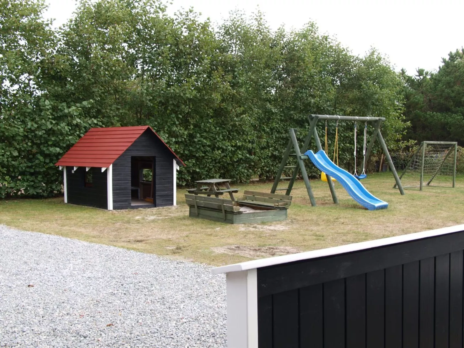 "Germaine" - 1.2km from the sea-Buiten