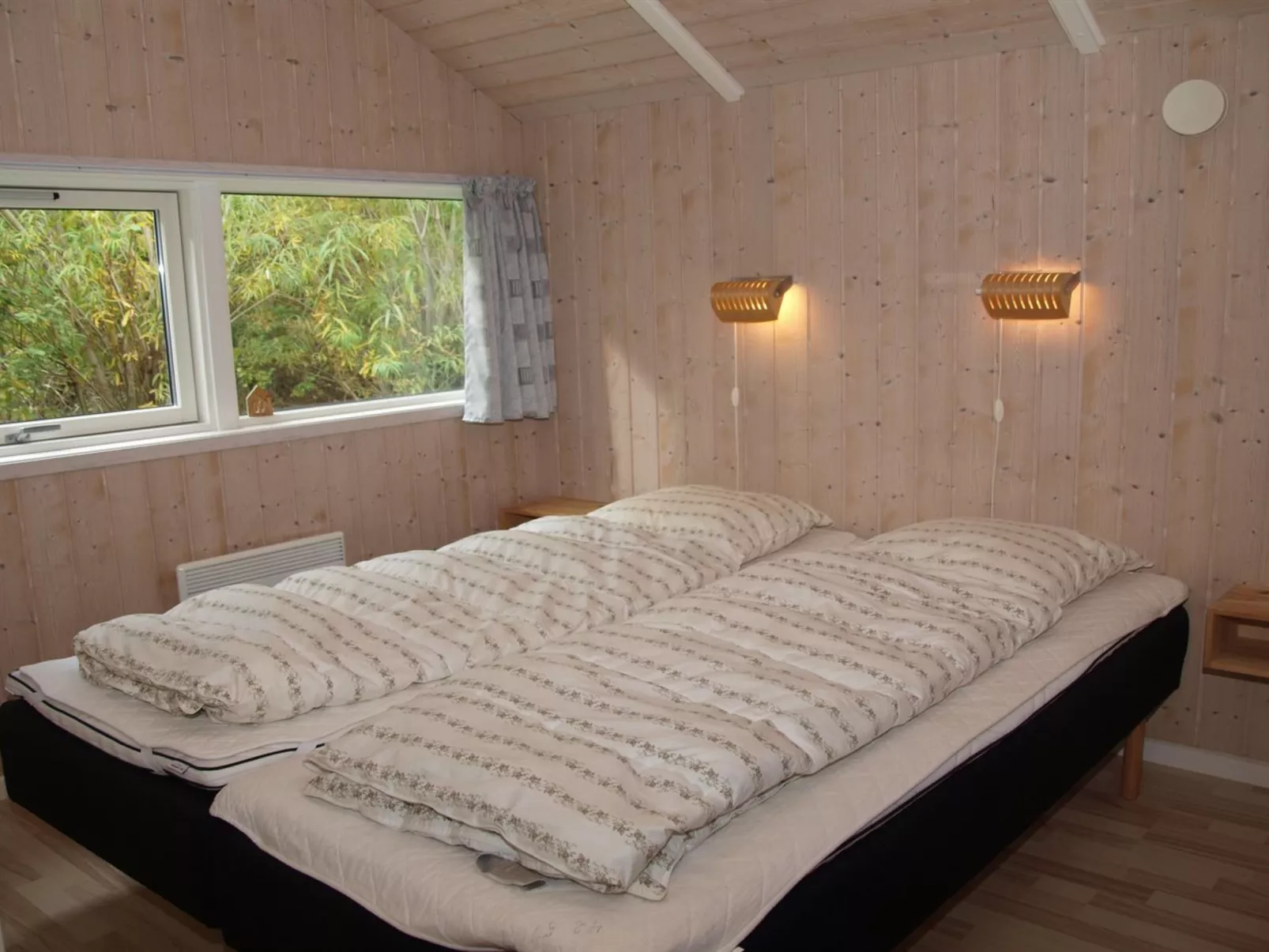 "Germaine" - 1.2km from the sea-Binnen