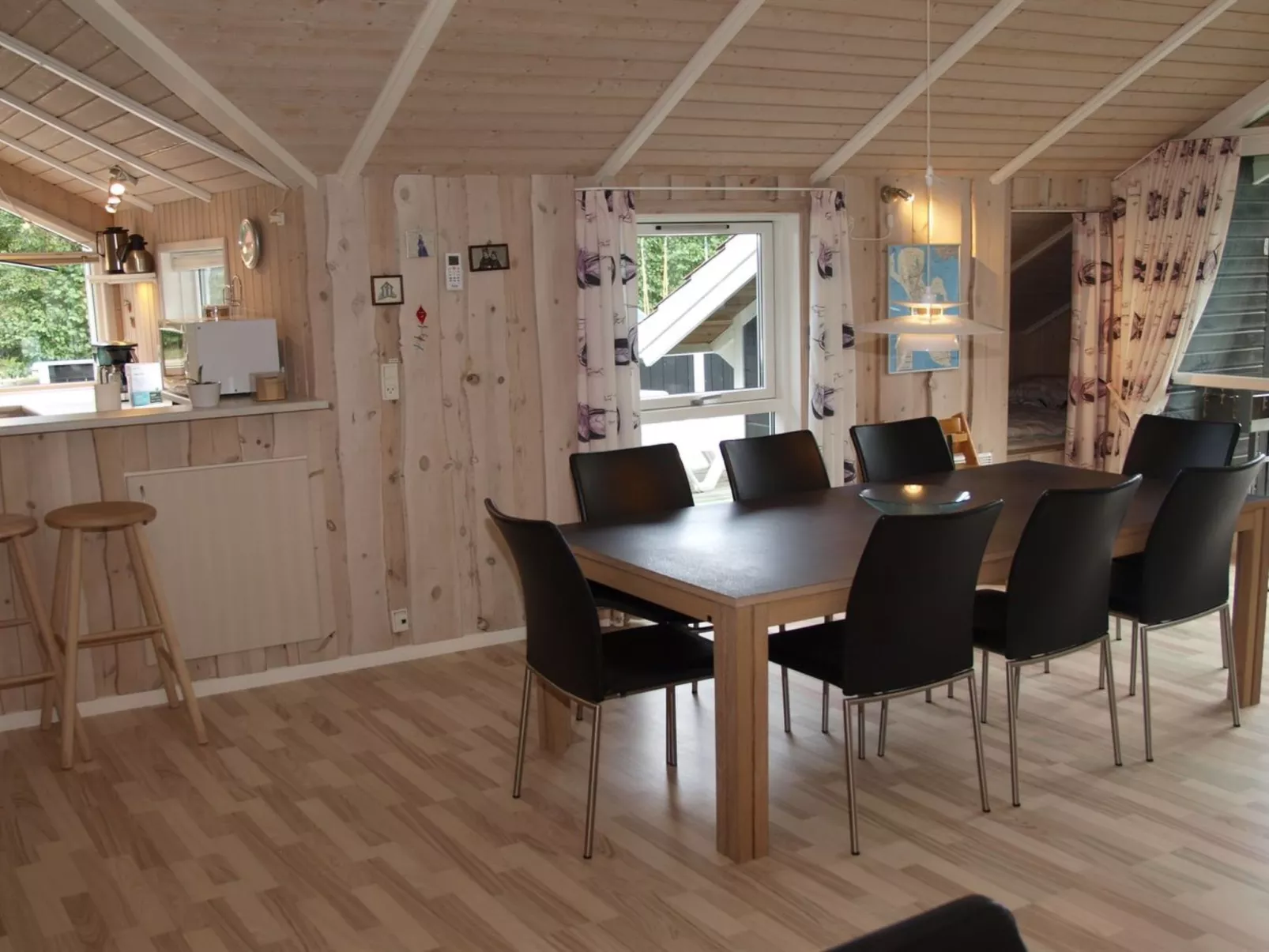 "Germaine" - 1.2km from the sea-Binnen