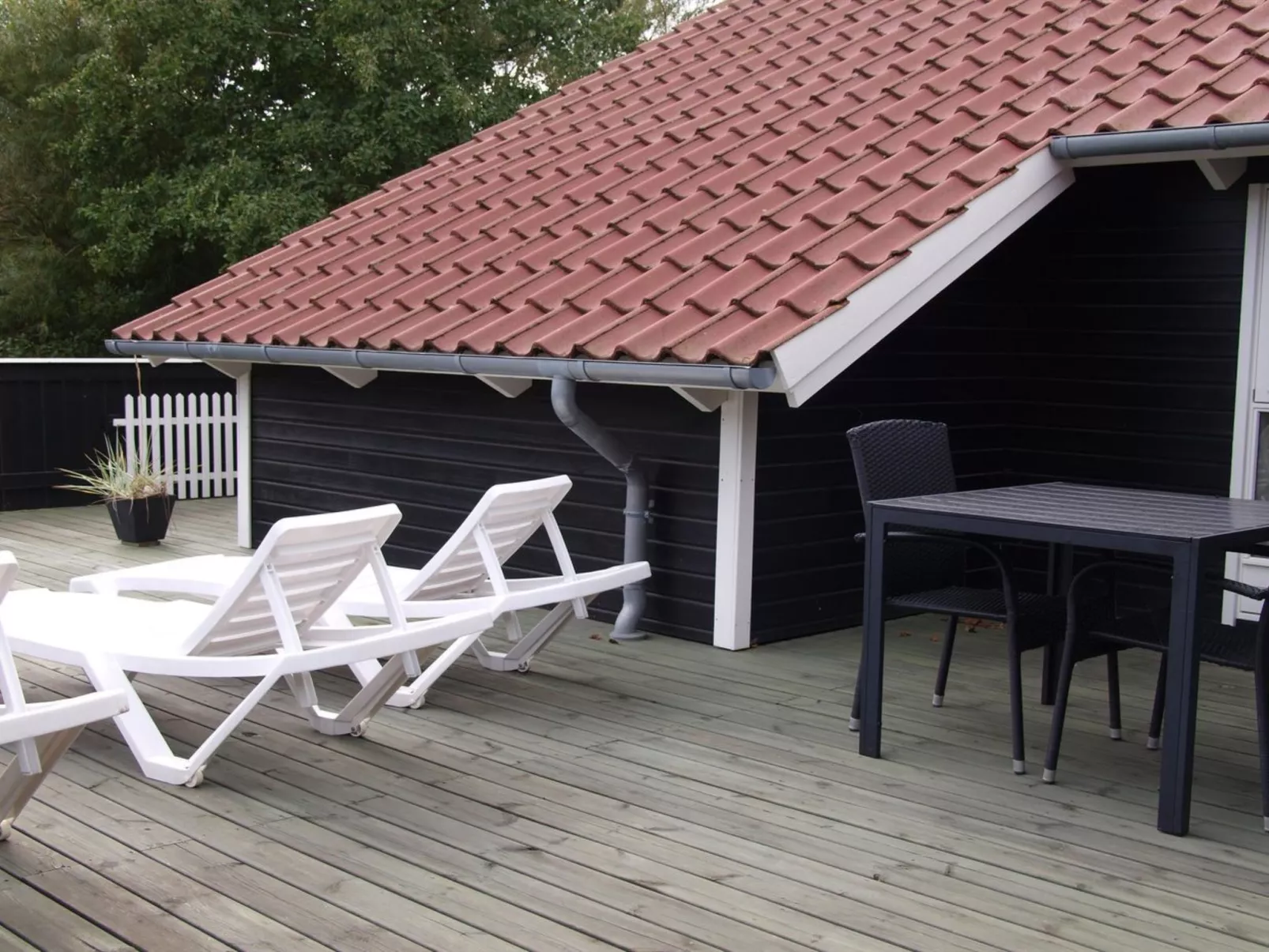 "Germaine" - 1.2km from the sea-Buiten