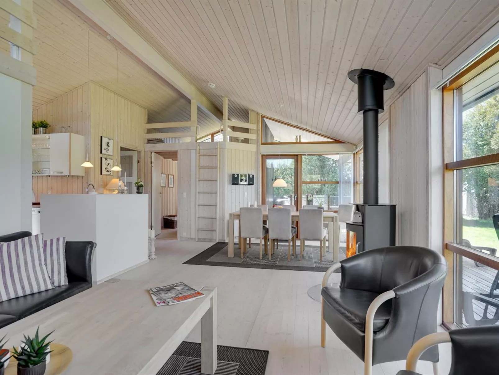 "Jelin" - 2.5km from the sea-Binnen