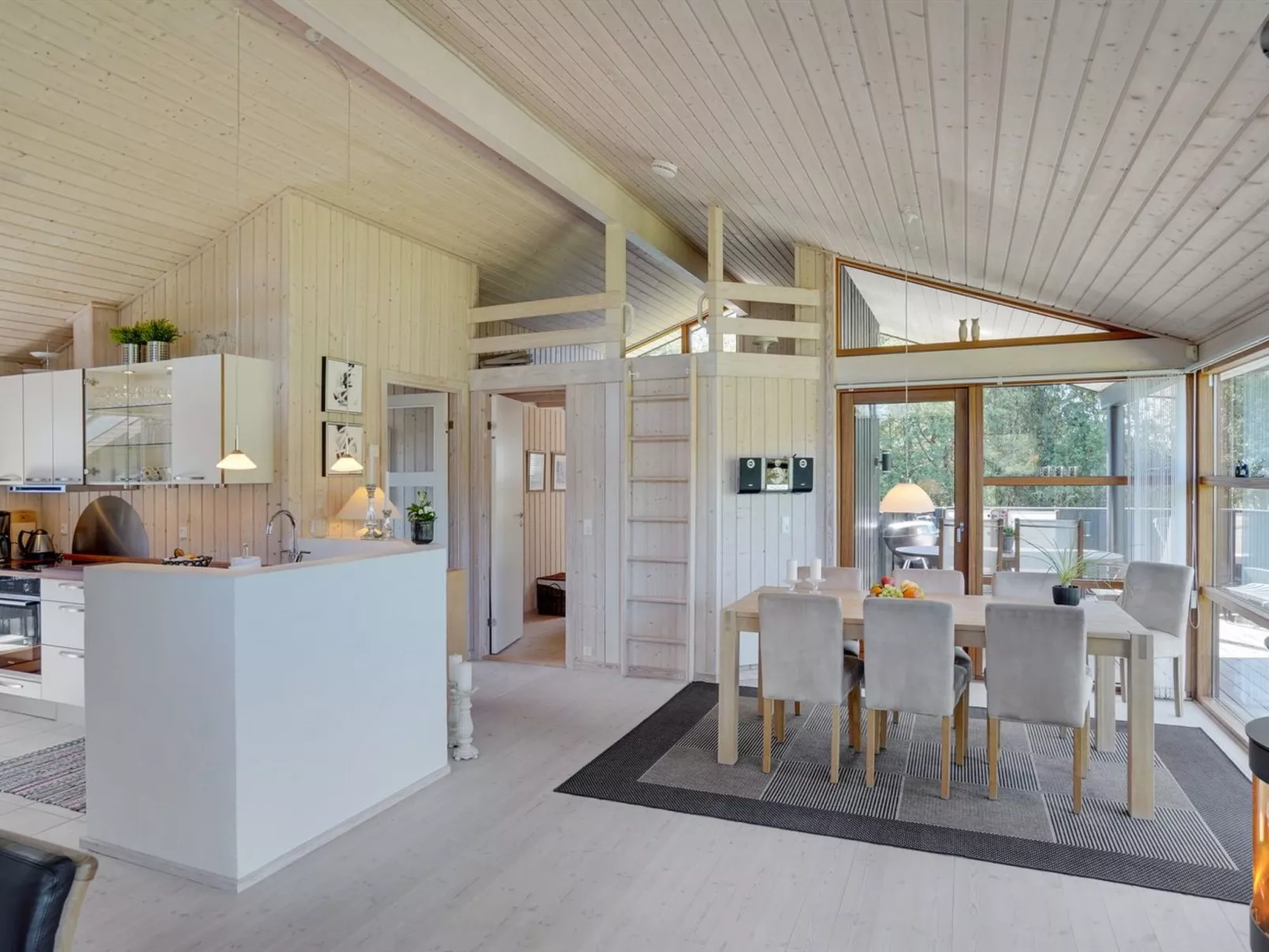 "Jelin" - 2.5km from the sea-Binnen