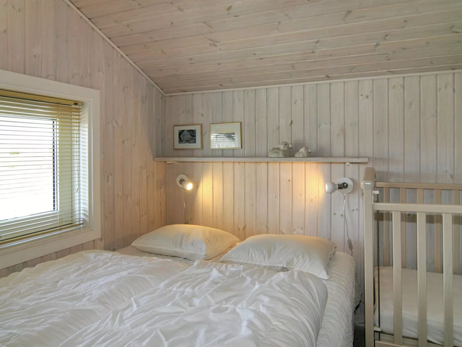 "Ferdine" - 1.5km from the sea-Binnen
