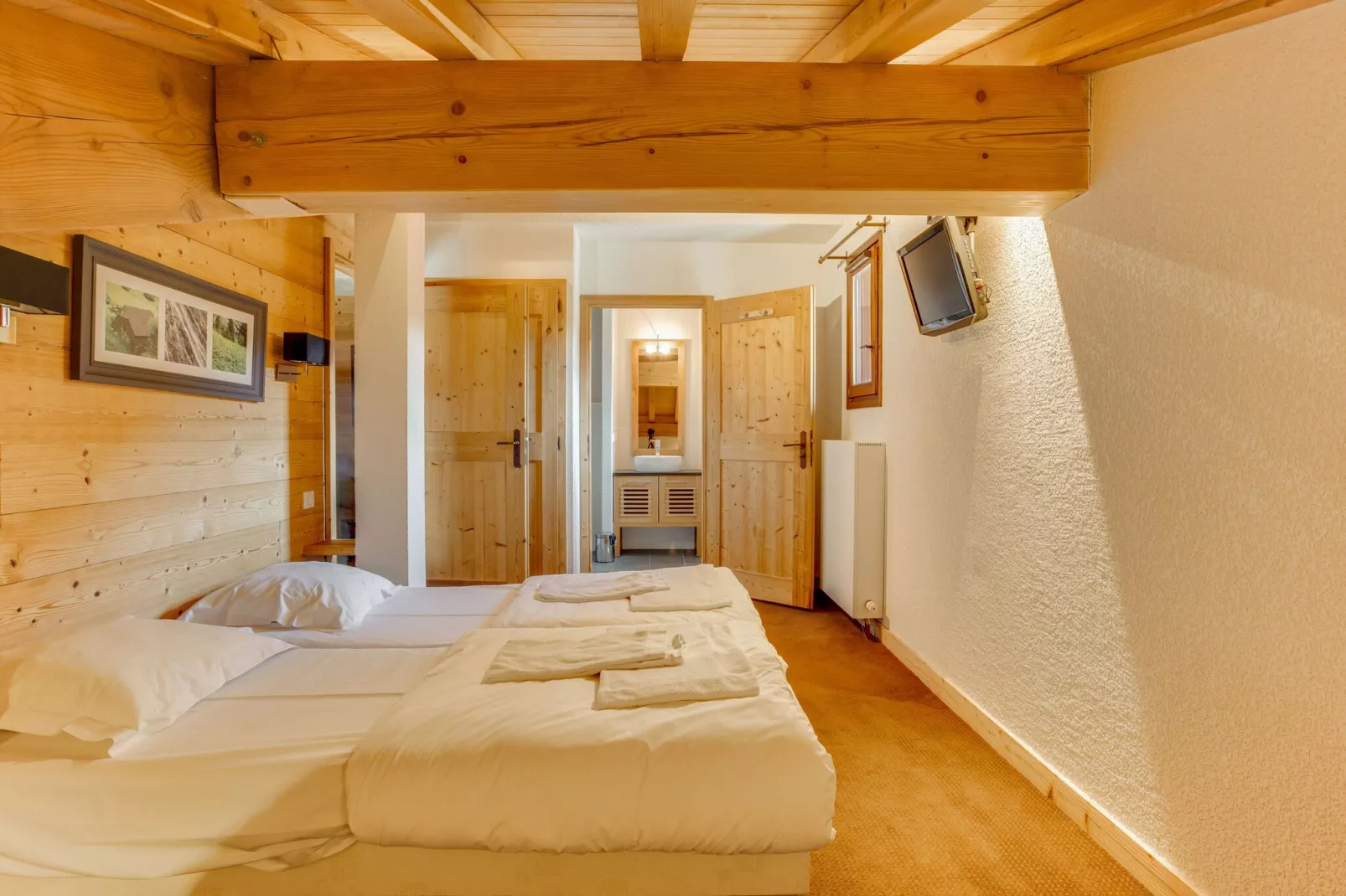 Modern appartement gelegen in authentiek Savoyaards bergdorp-Slaapkamer