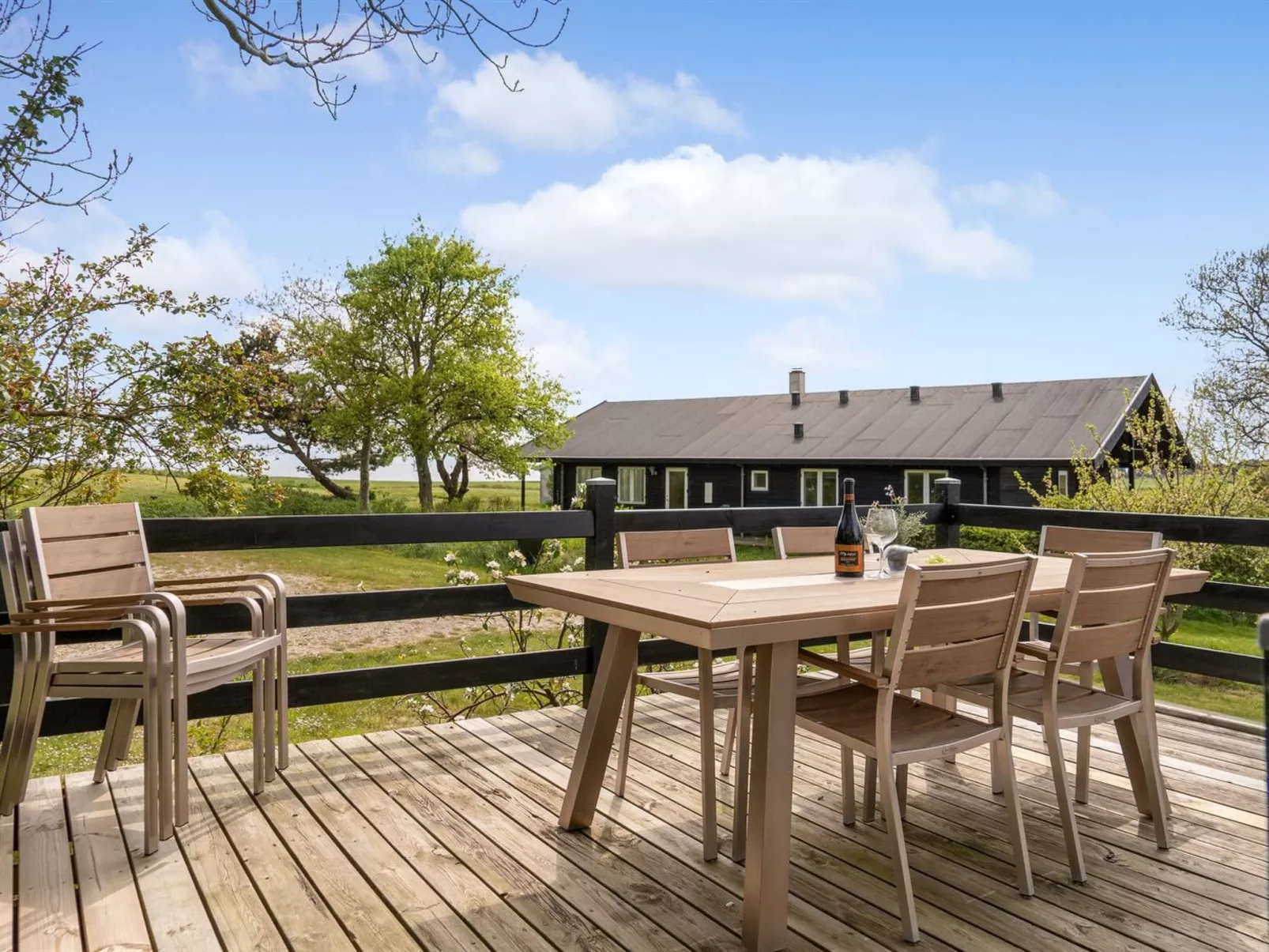 "Lilla" - 120m from the sea-Buiten