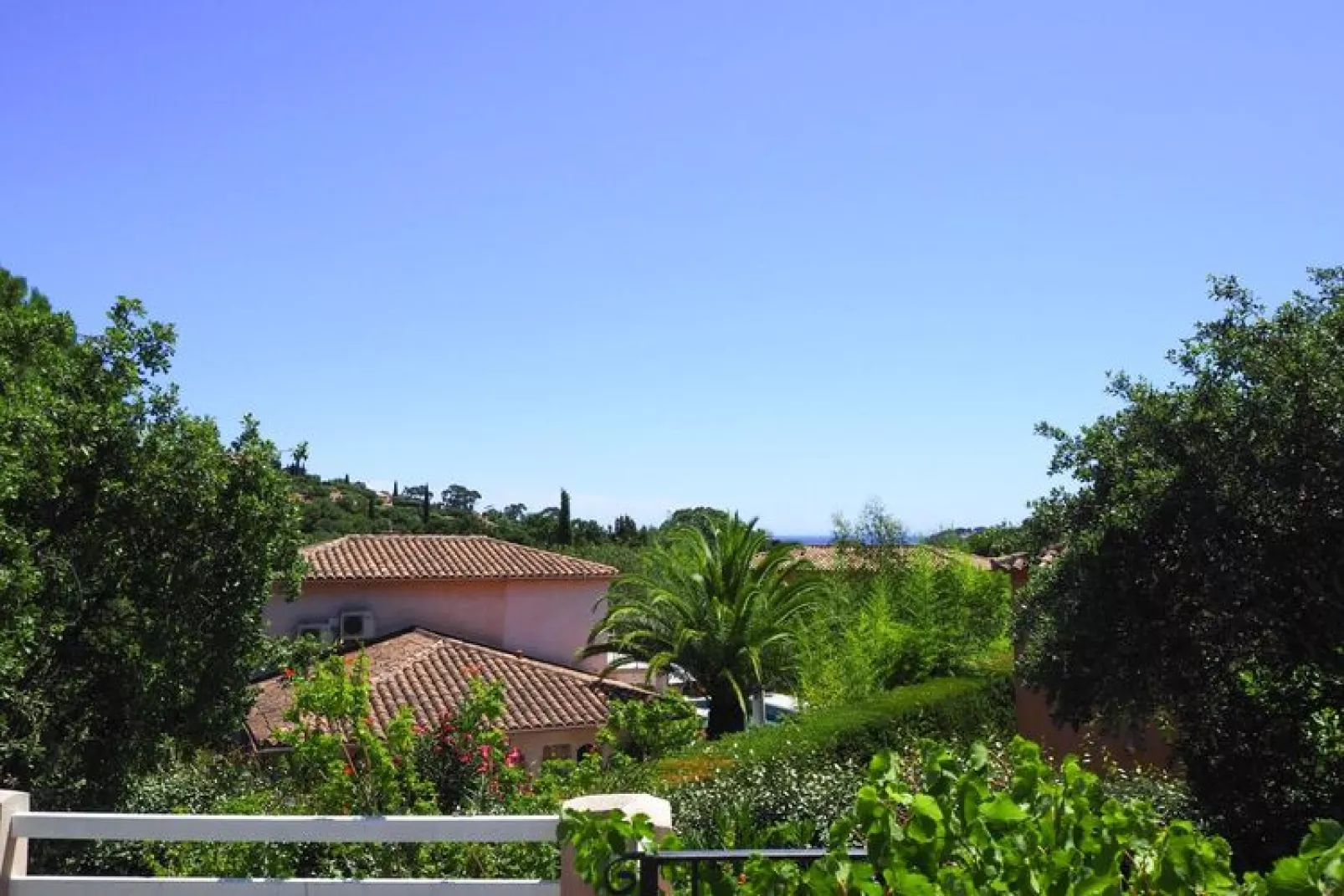 Villa in Cavalaire-sur-Mer-Uitzicht zomer