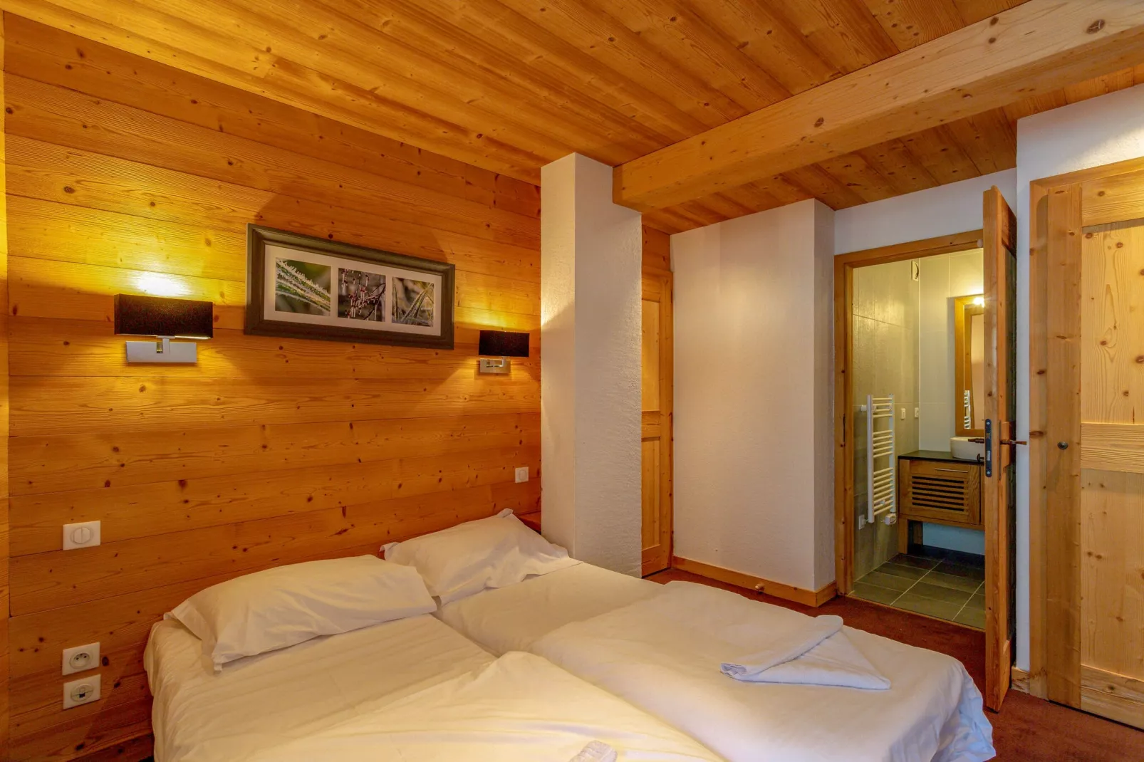 Modern appartement gelegen in authentiek Savoyaards bergdorp-Slaapkamer