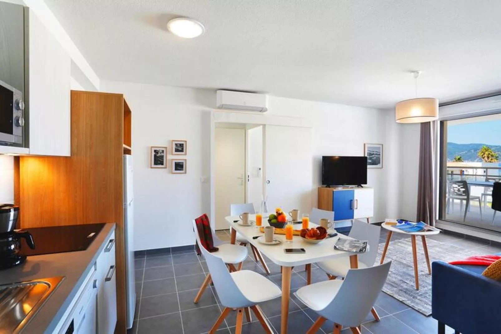 Residence Le Cap Azur / Saint-Mandrier-sur-Mer // T2/4-T2/4-Woonkamer