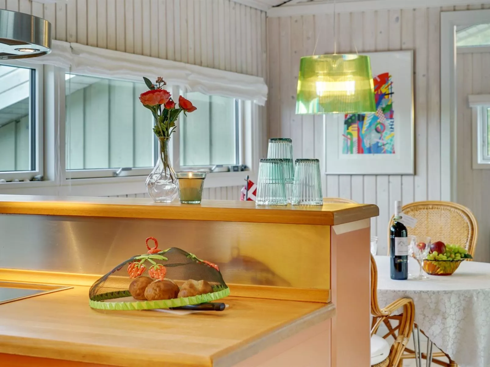 "Erwith" - 50m from the sea-Buiten