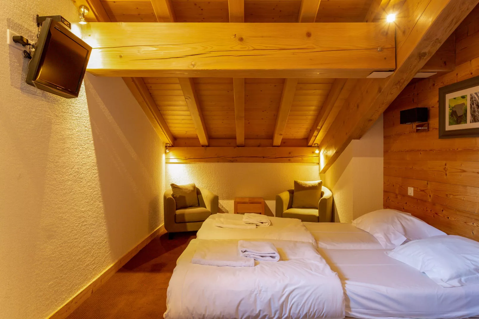 Modern appartement gelegen in authentiek Savoyaards bergdorp-Slaapkamer