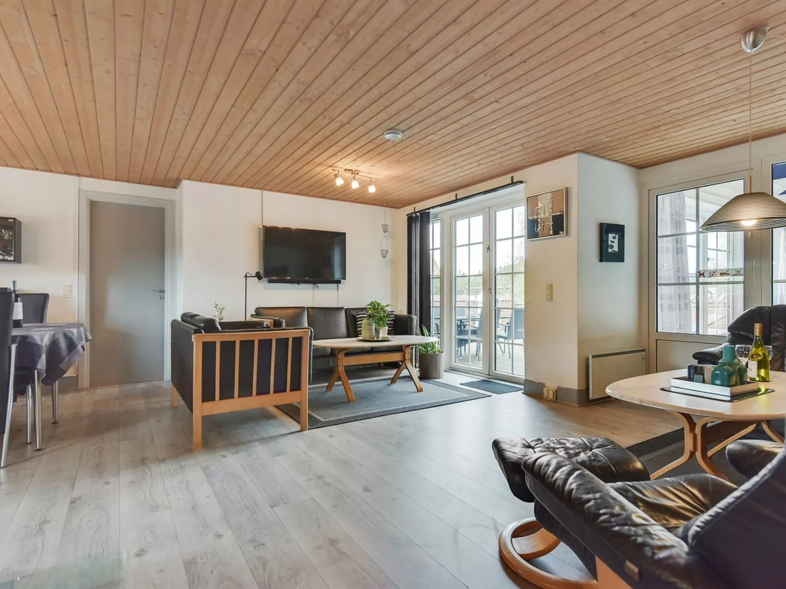 "Artan" - 2.6km from the sea-Buiten