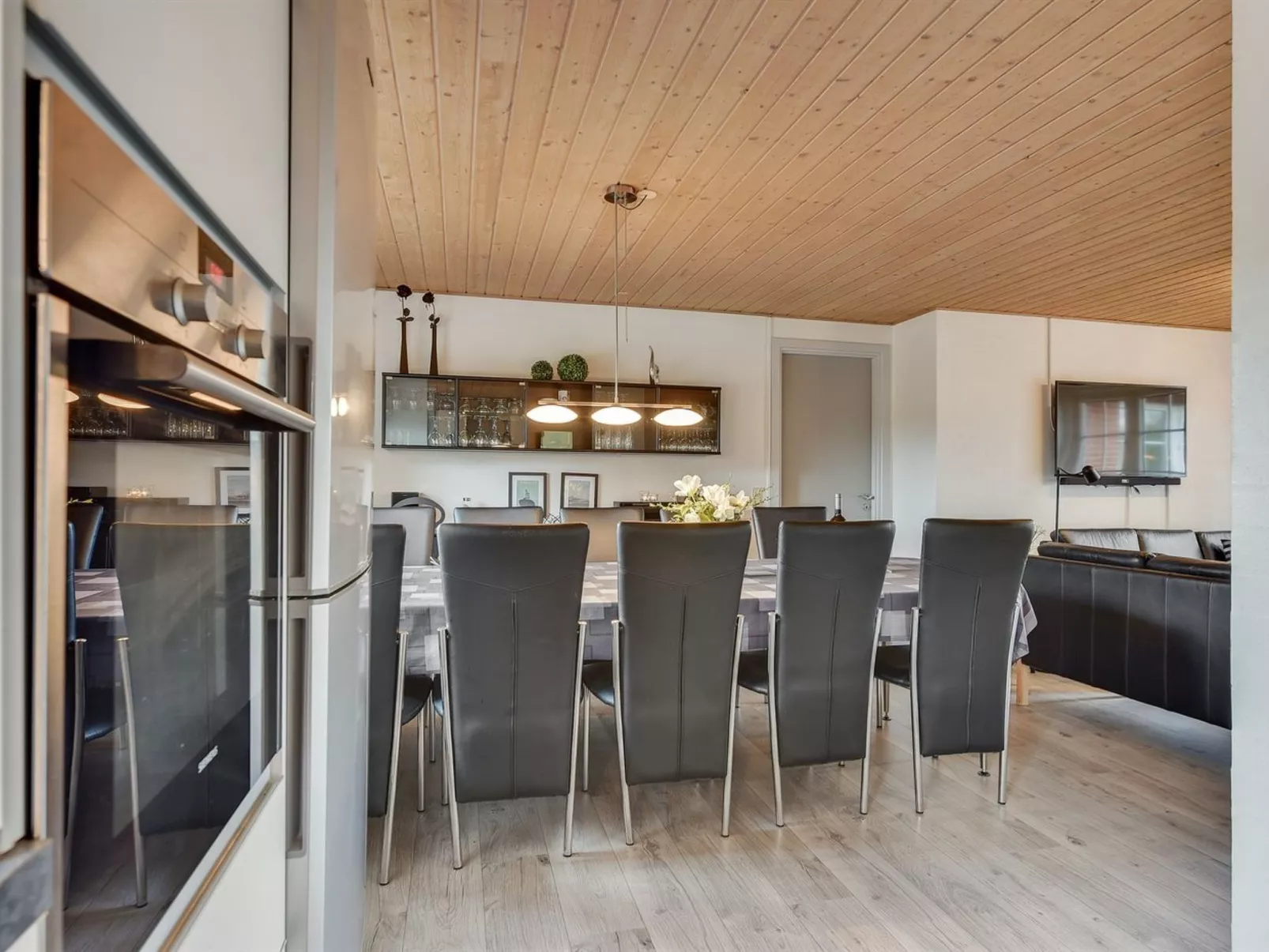 "Artan" - 2.6km from the sea-Binnen