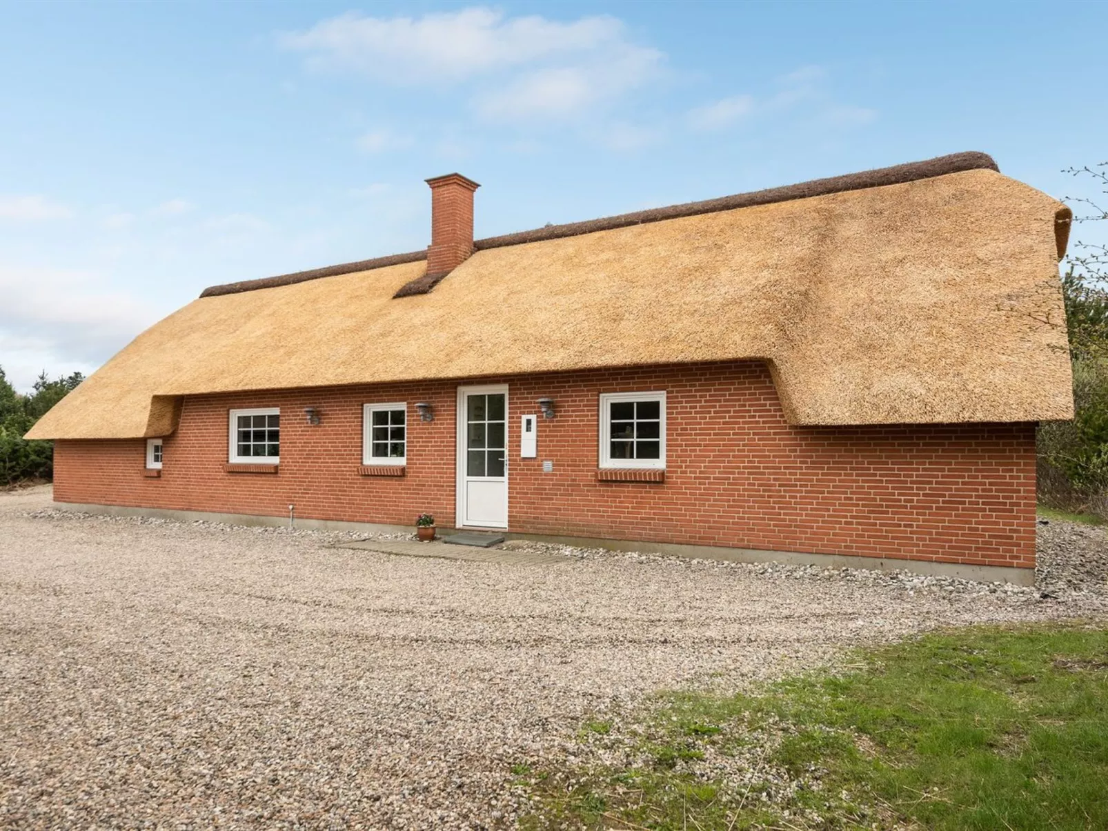 "Artan" - 2.6km from the sea-Buiten