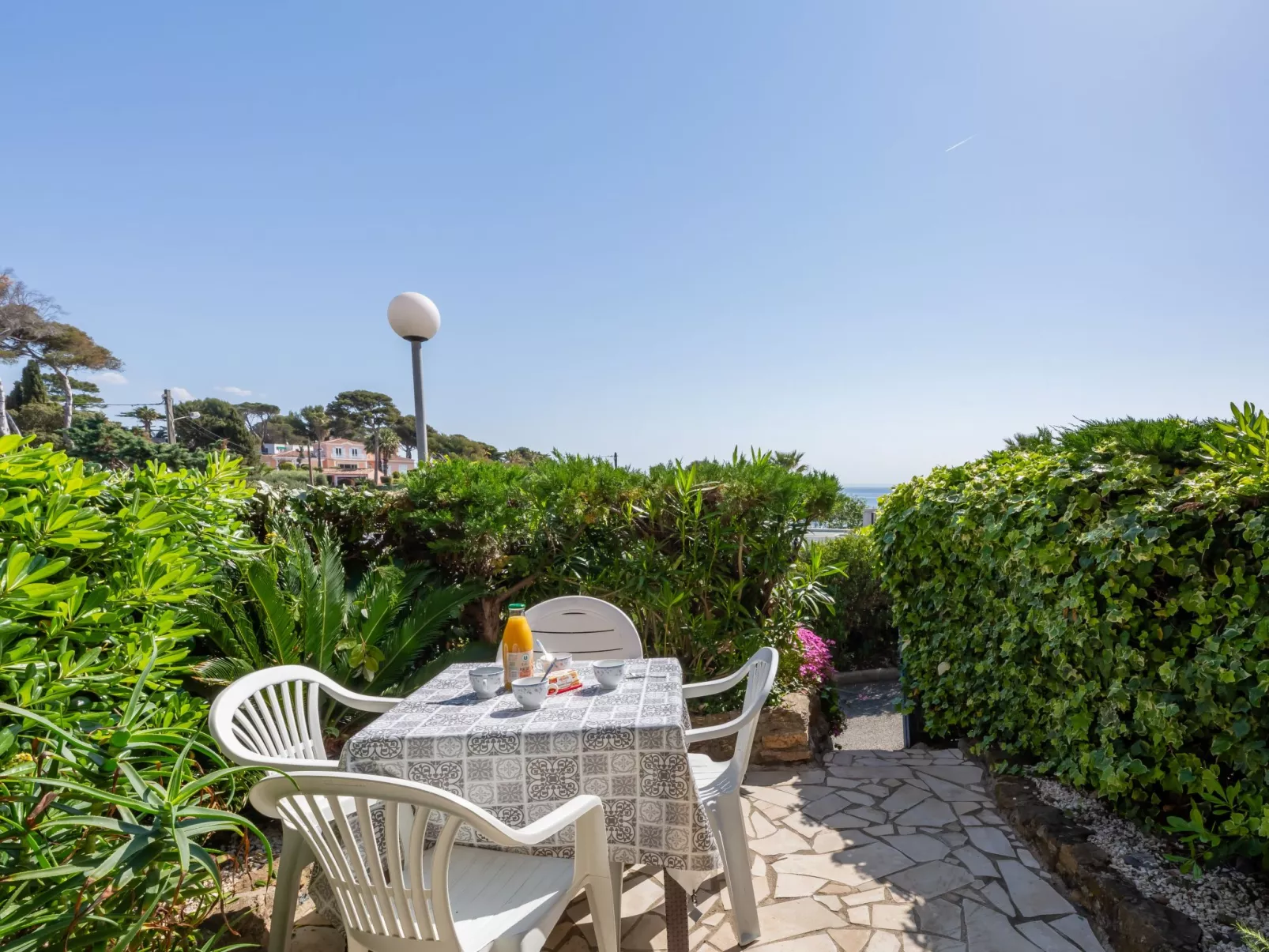 Le Front de Mer-Buiten