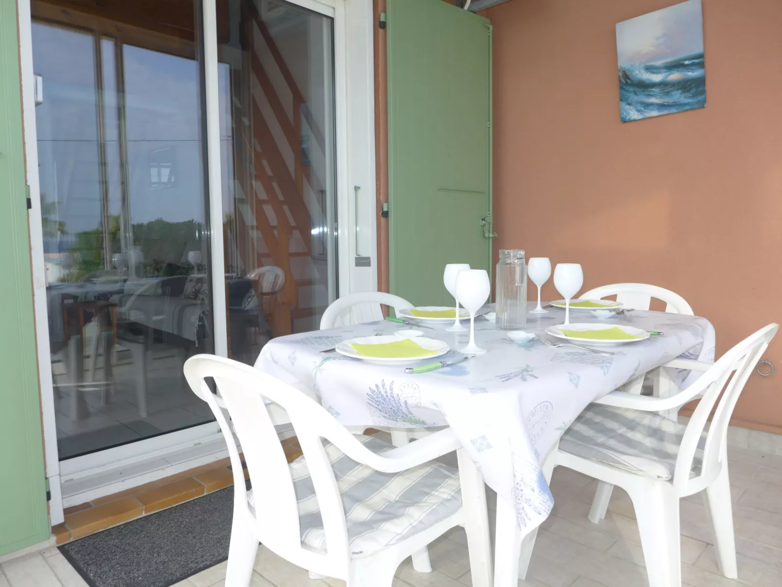 Le Front de Mer-Buiten