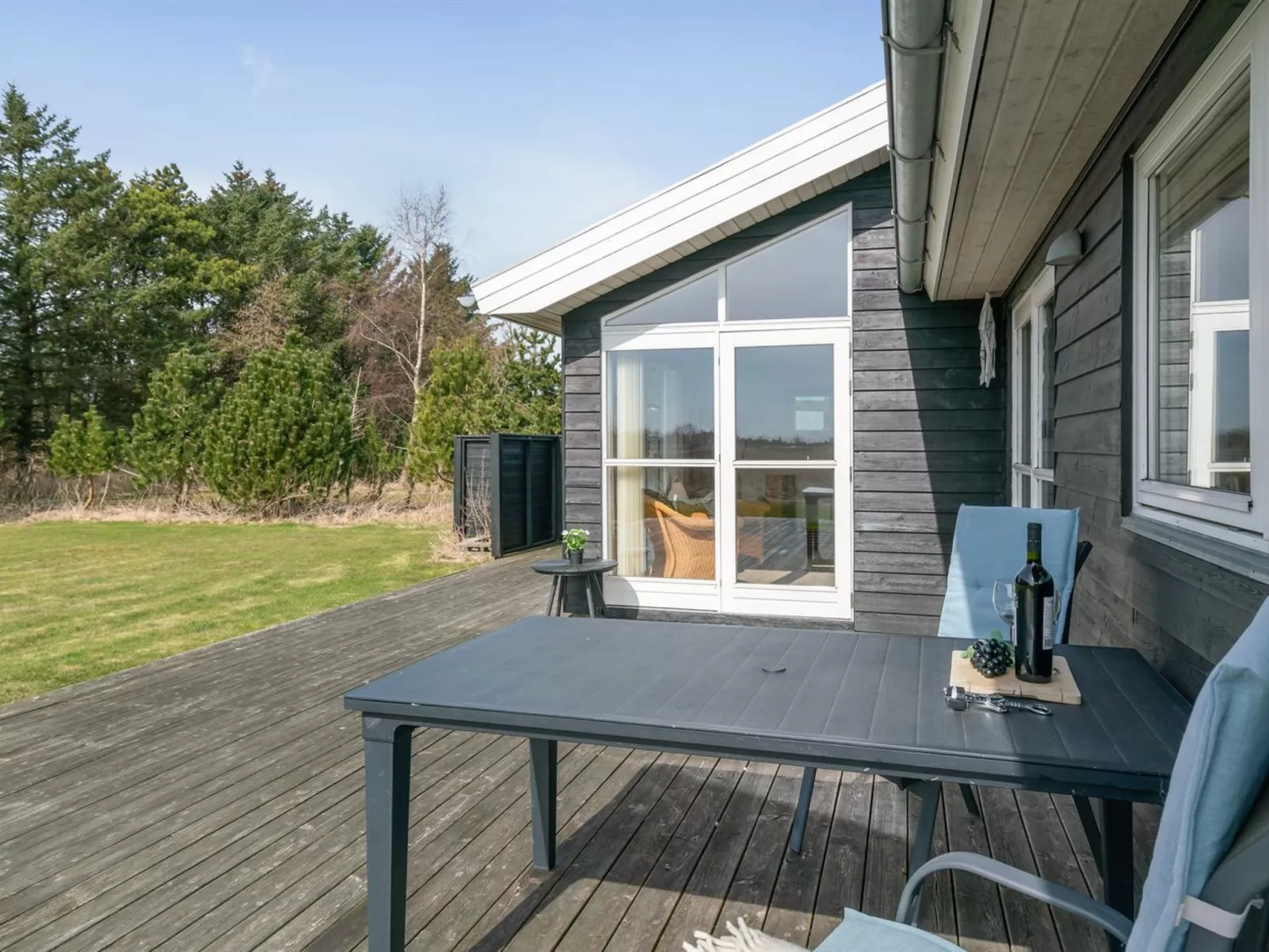 "Hampus" - 500m from the sea-Binnen