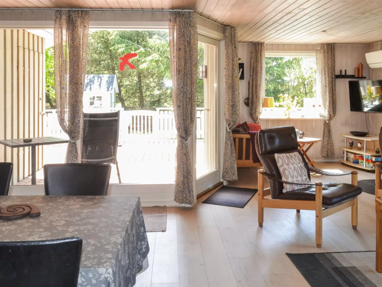 "Karlotta" - 2.2km from the sea-Binnen