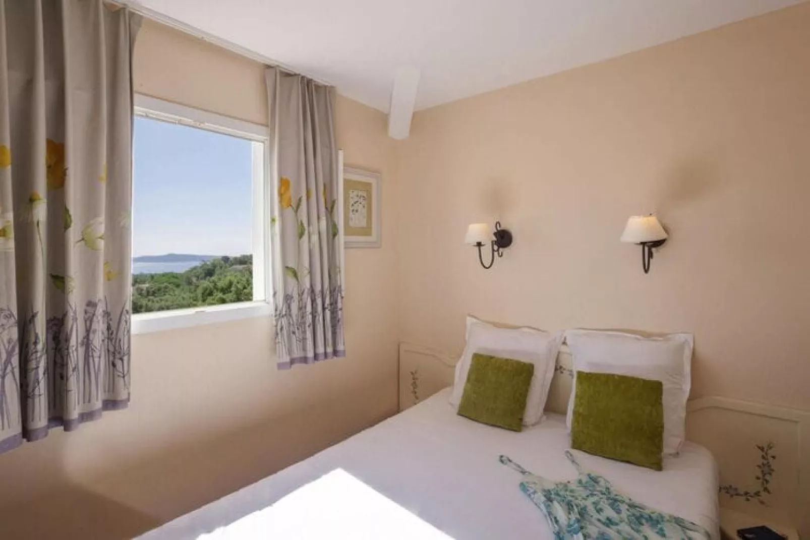 Residence Les Restanques du Golfe de St Tropez Grimaud - Appartement 5 personnes - 1 chambre - Vue mer Standard-Slaapkamer