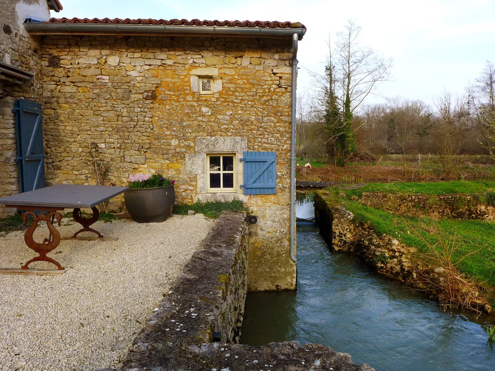 Moulin De Mois-Buiten