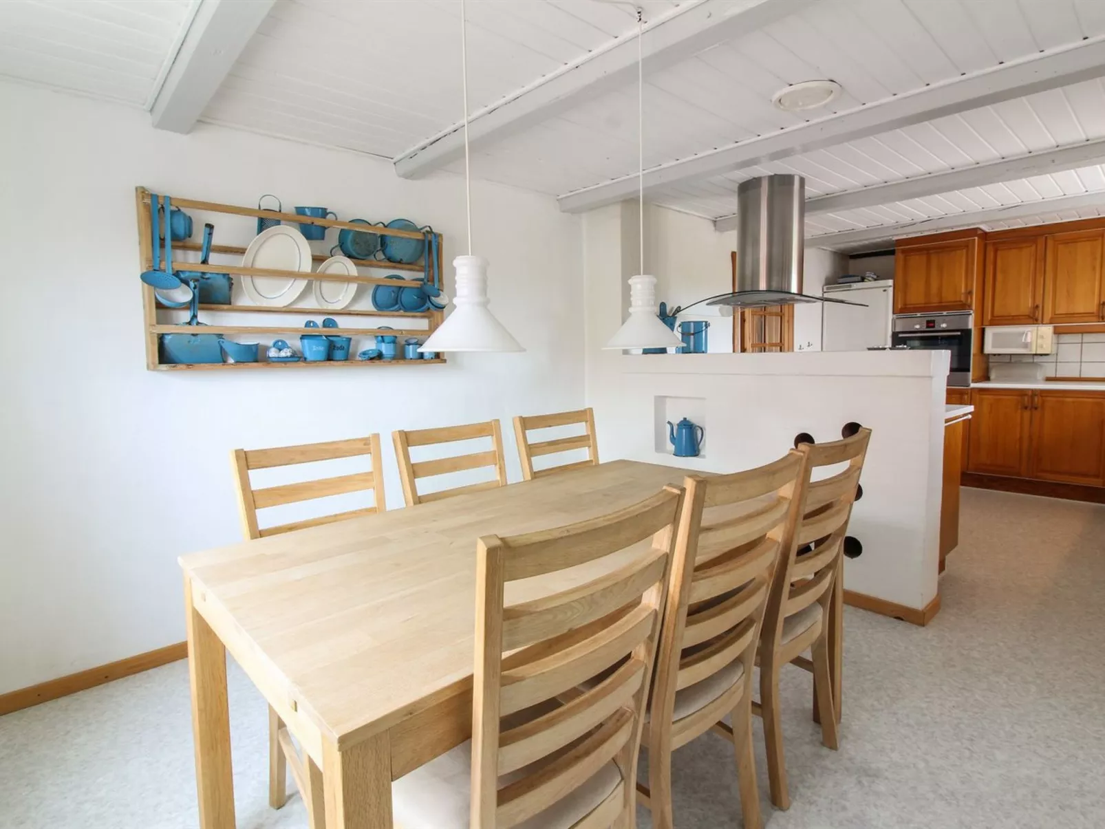 "Orvo" - 150m from the sea-Binnen