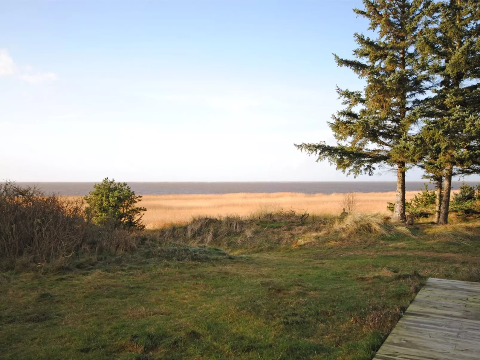 "Bjart" - 50m to the inlet-Buiten