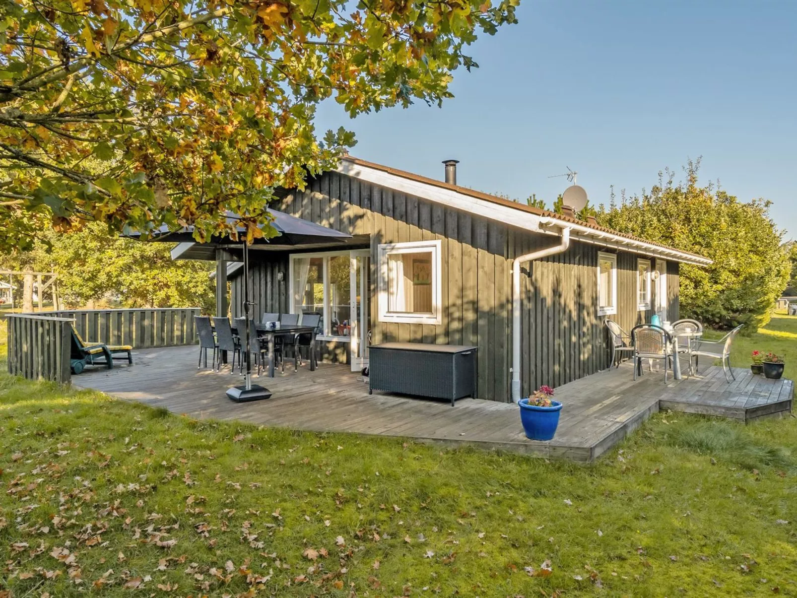 "Myrna" - 300m from the sea-Buiten