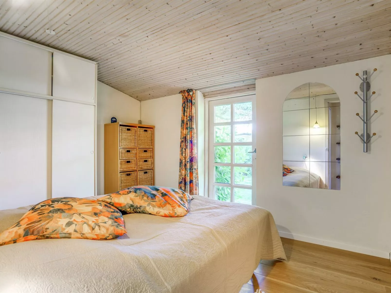 "Tjure" - 500m from the sea-Binnen